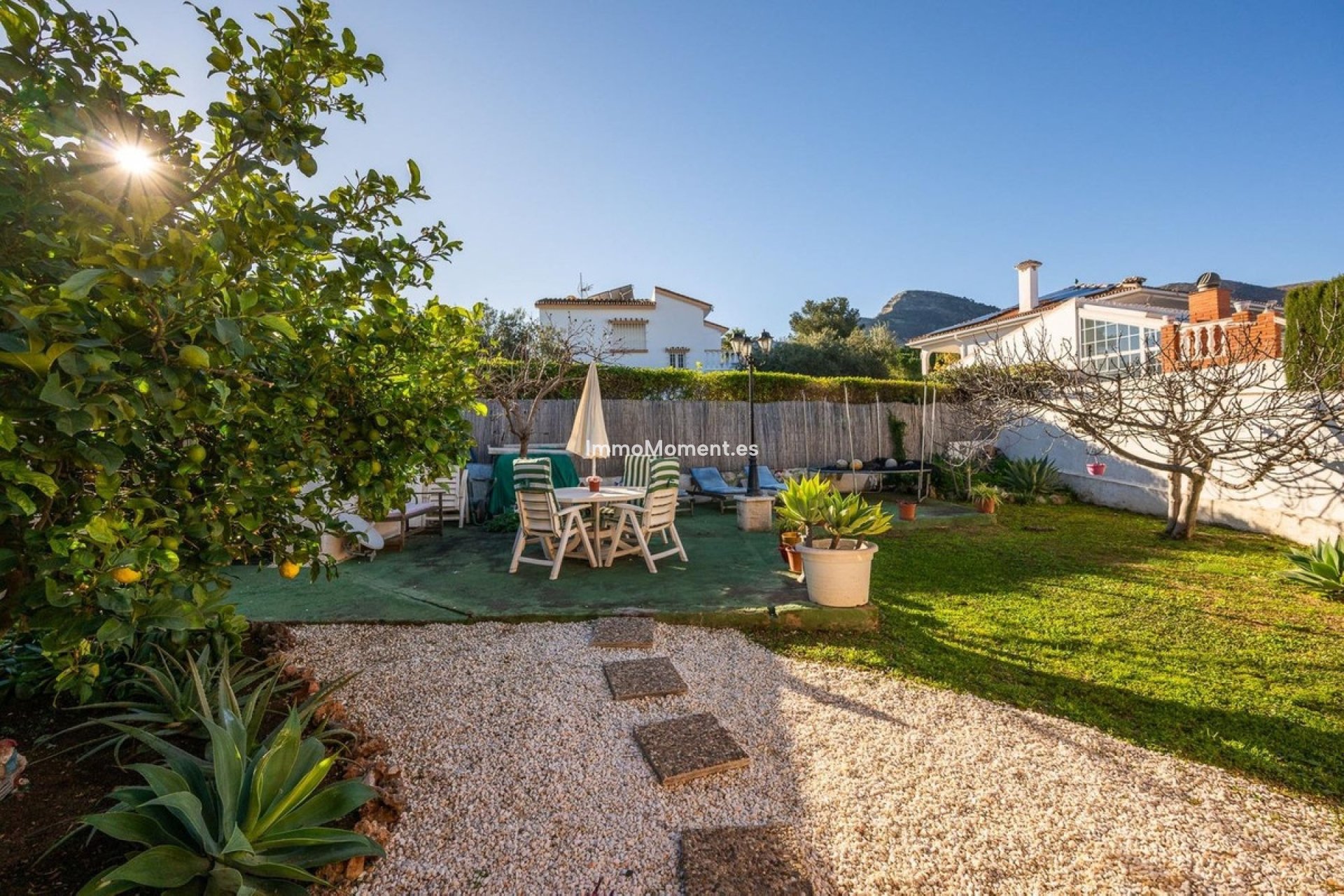 Wiederverkauf - Villa -   Inländisch - Alhaurín el Grande Centro