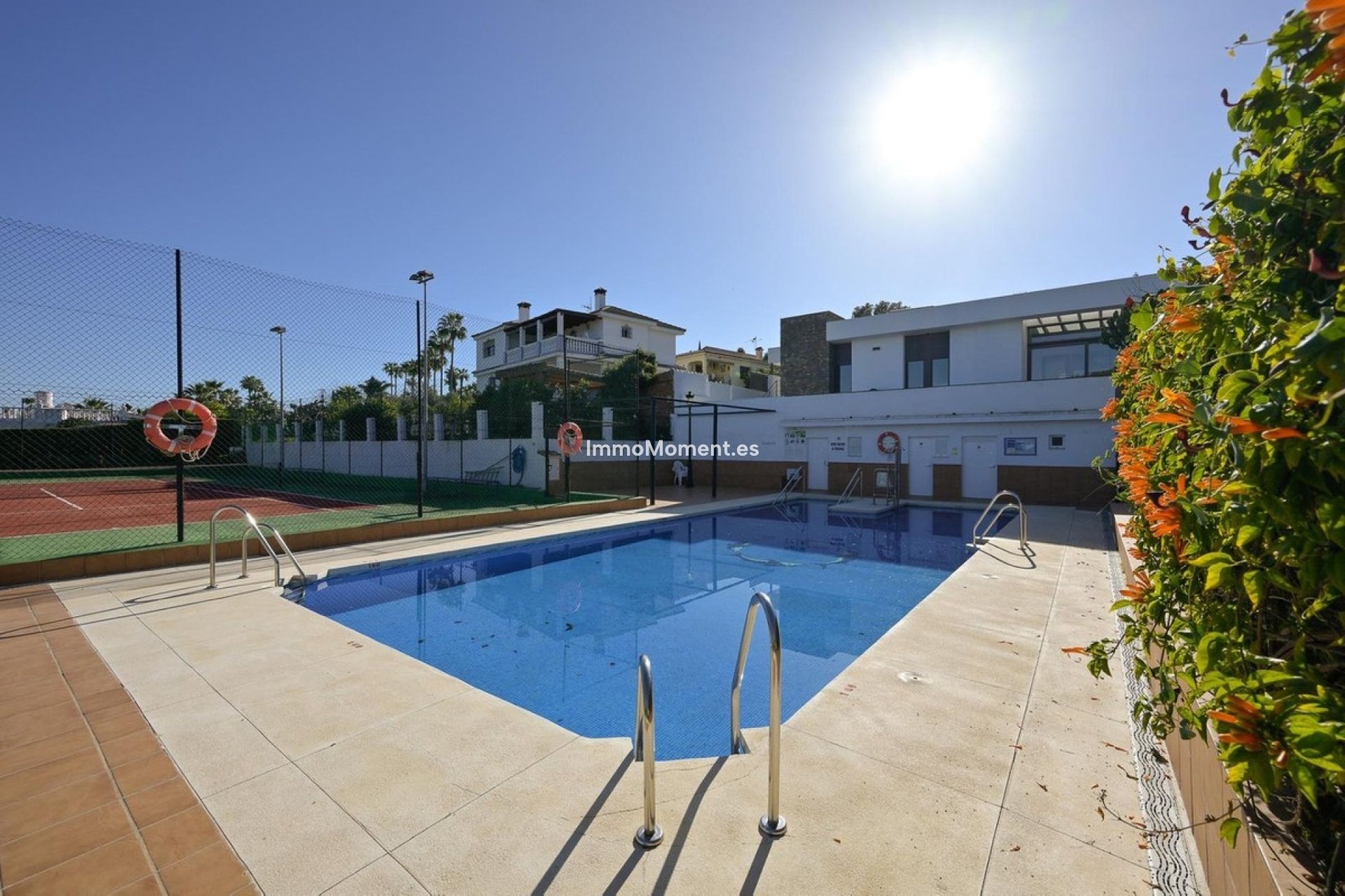 Wiederverkauf - Villa -   Inländisch - Alhaurín el Grande Centro