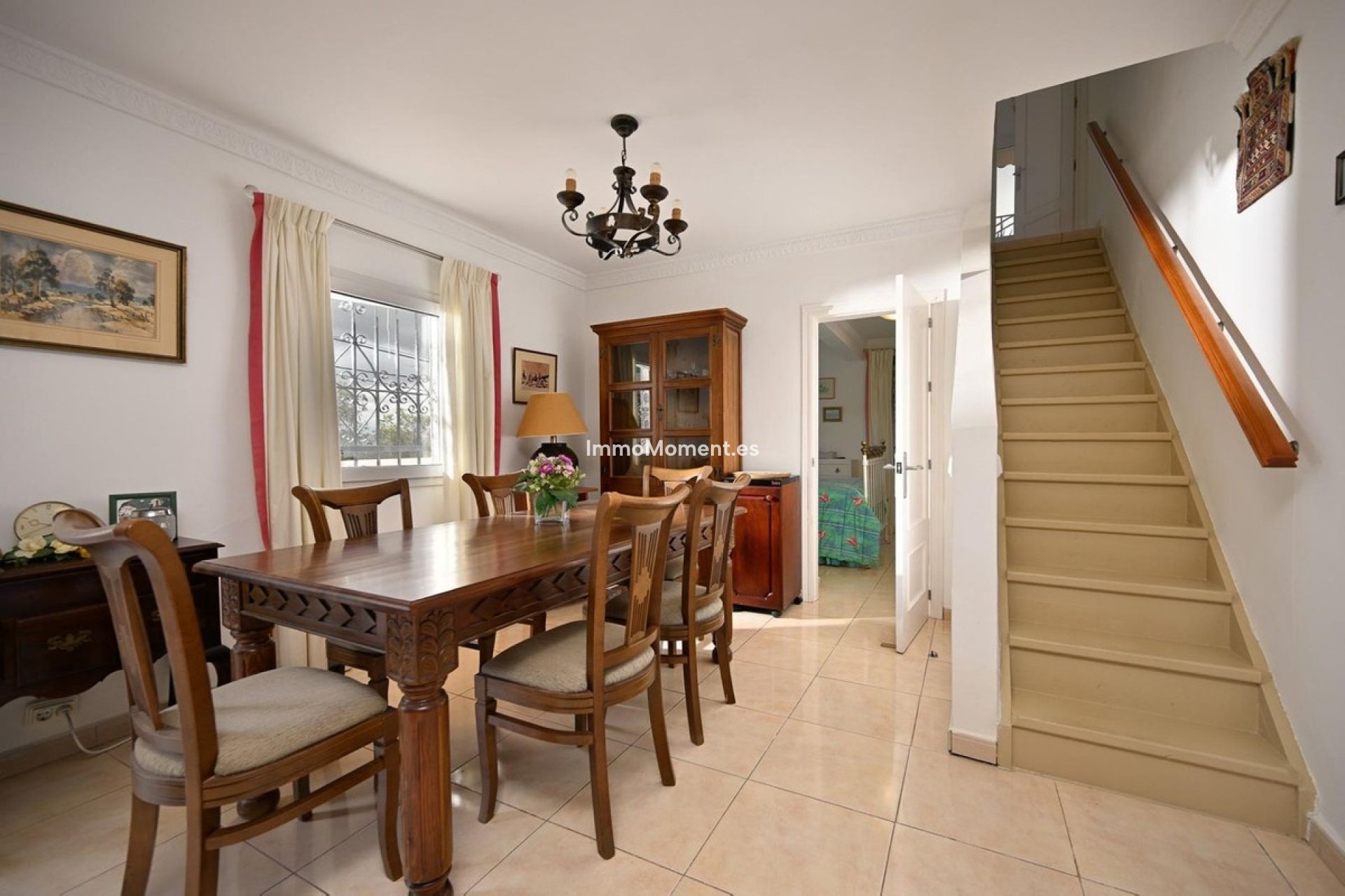 Wiederverkauf - Villa -   Inländisch - Alhaurín el Grande Centro