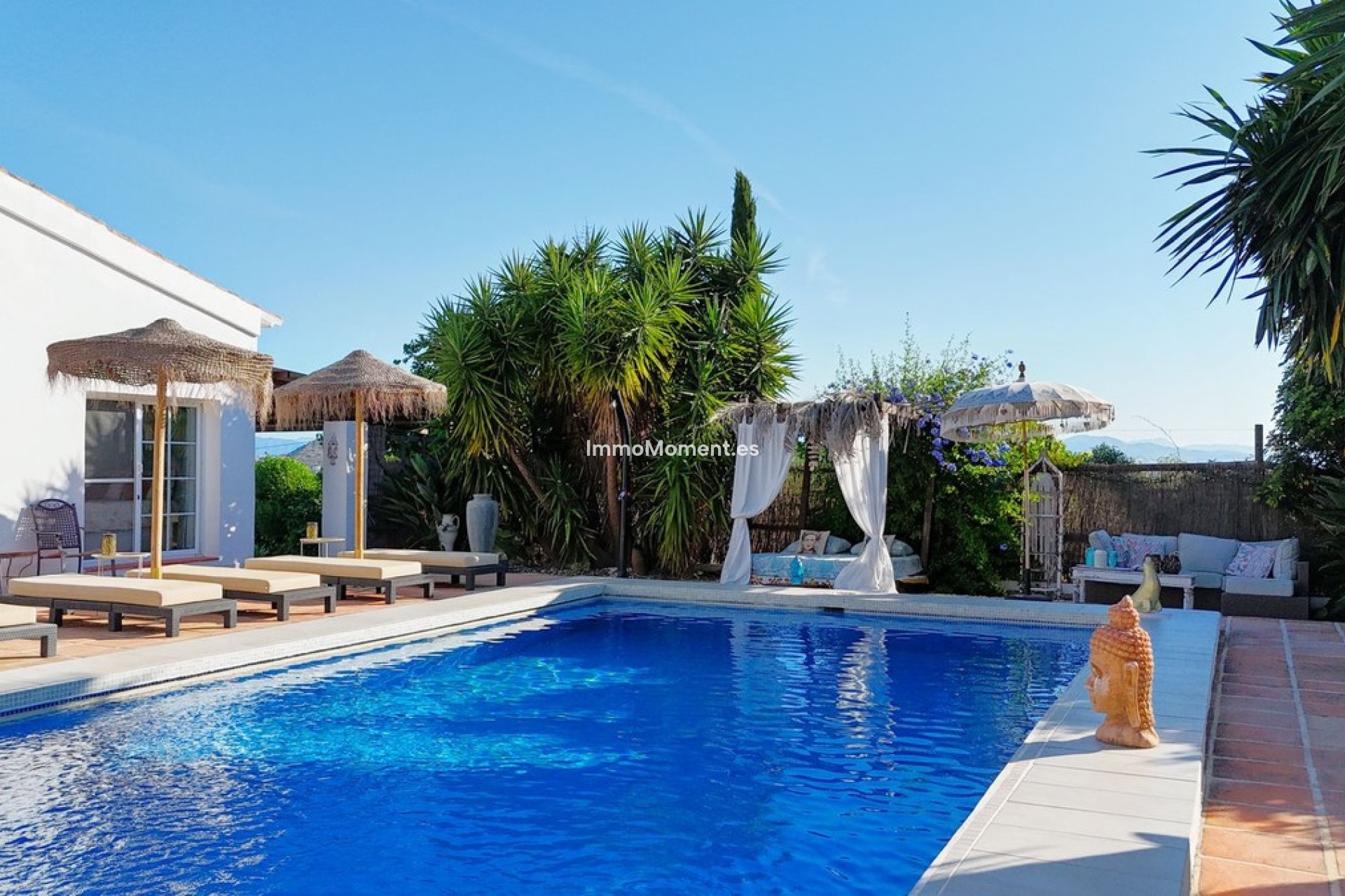 Wiederverkauf - Villa -   Inländisch - Alhaurín el Grande Centro