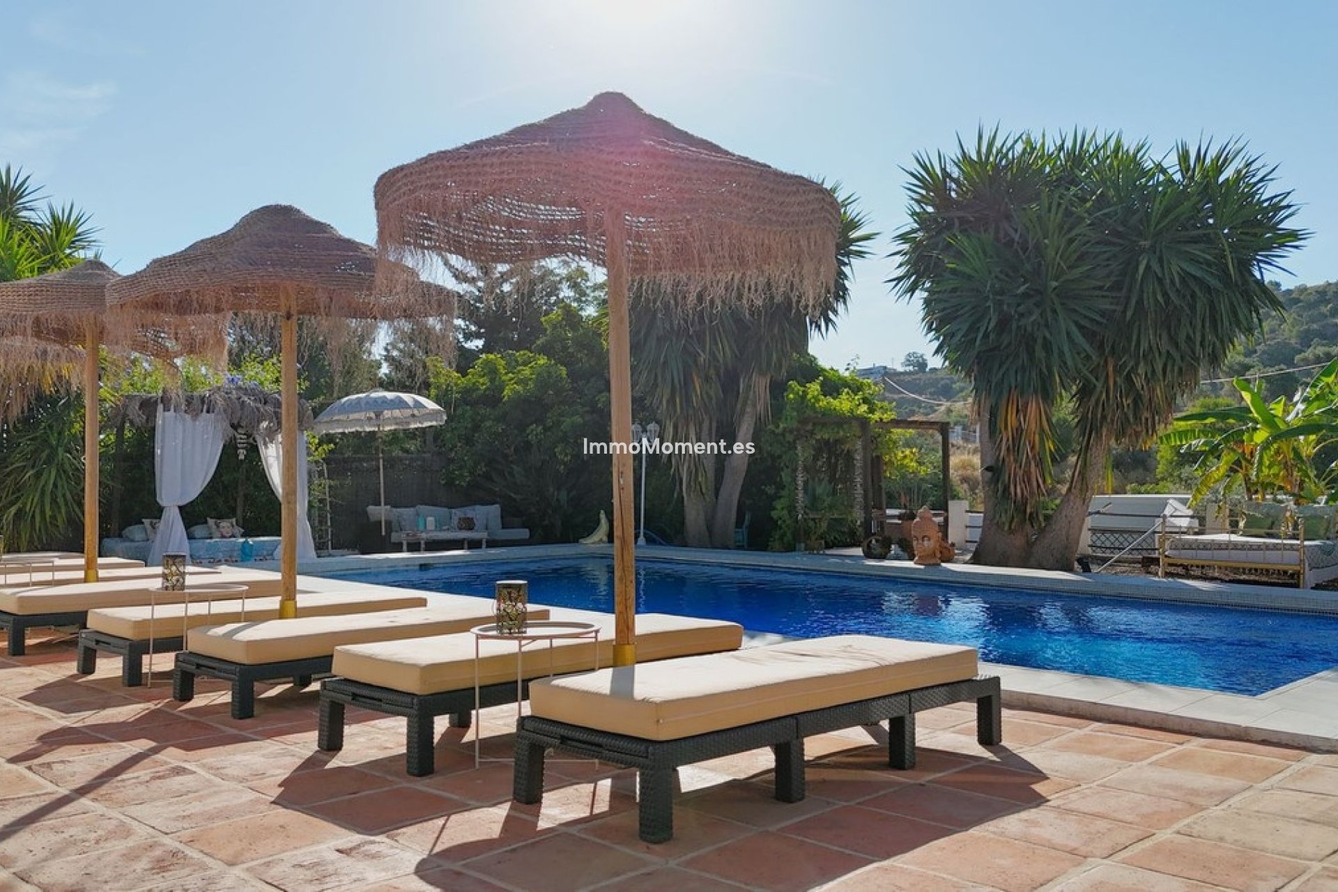 Wiederverkauf - Villa -   Inländisch - Alhaurín el Grande Centro