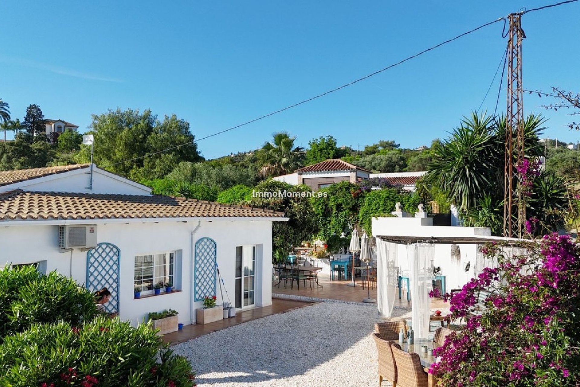 Wiederverkauf - Villa -   Inländisch - Alhaurín el Grande Centro