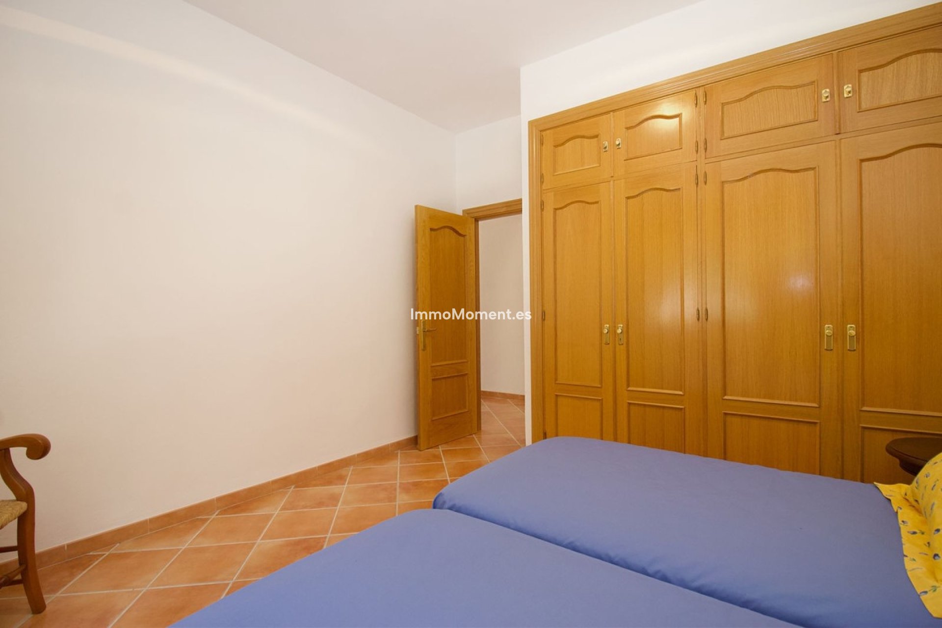 Wiederverkauf - Villa -   Inländisch - Alhaurín el Grande Centro