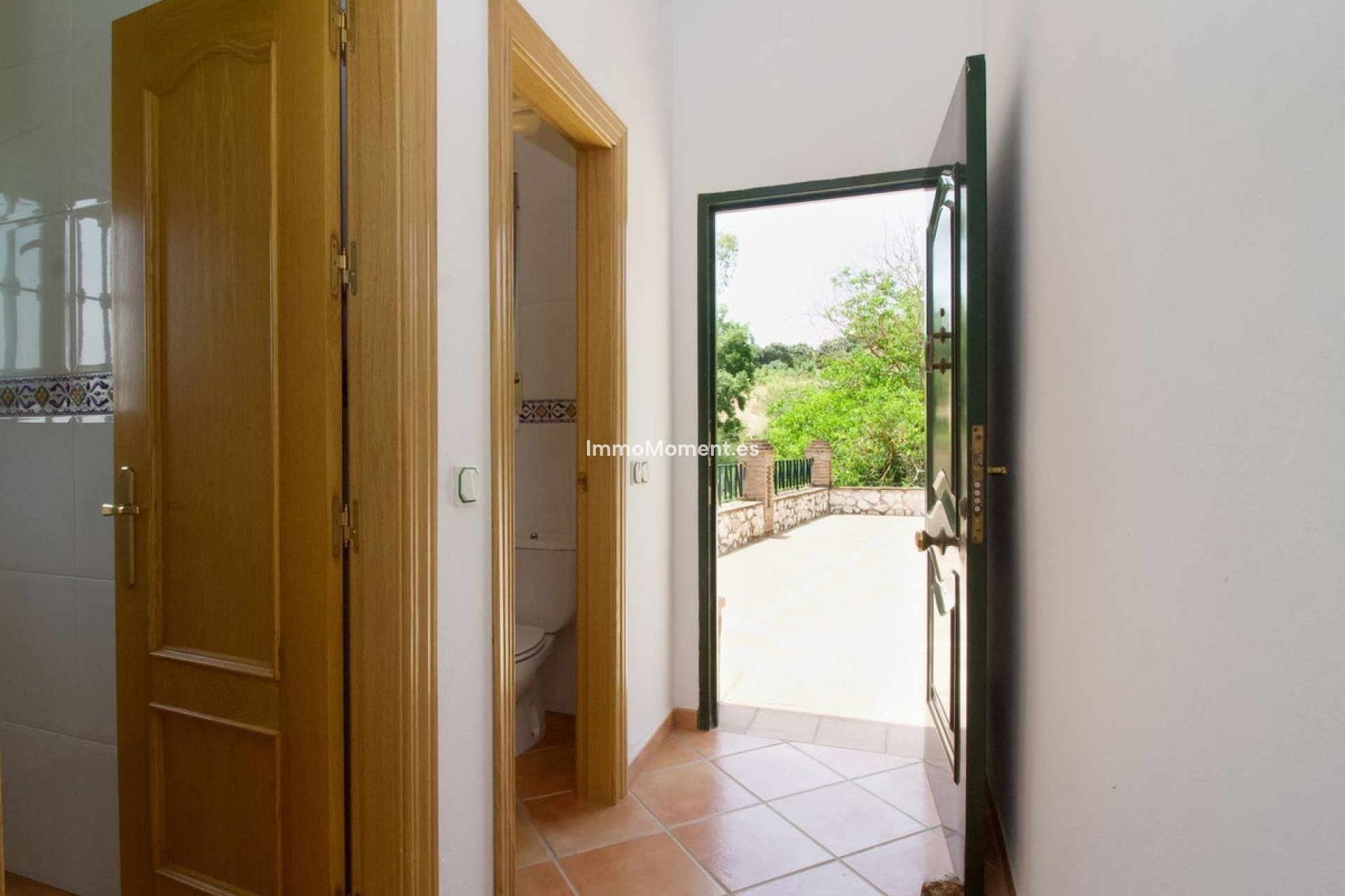 Wiederverkauf - Villa -   Inländisch - Alhaurín el Grande Centro