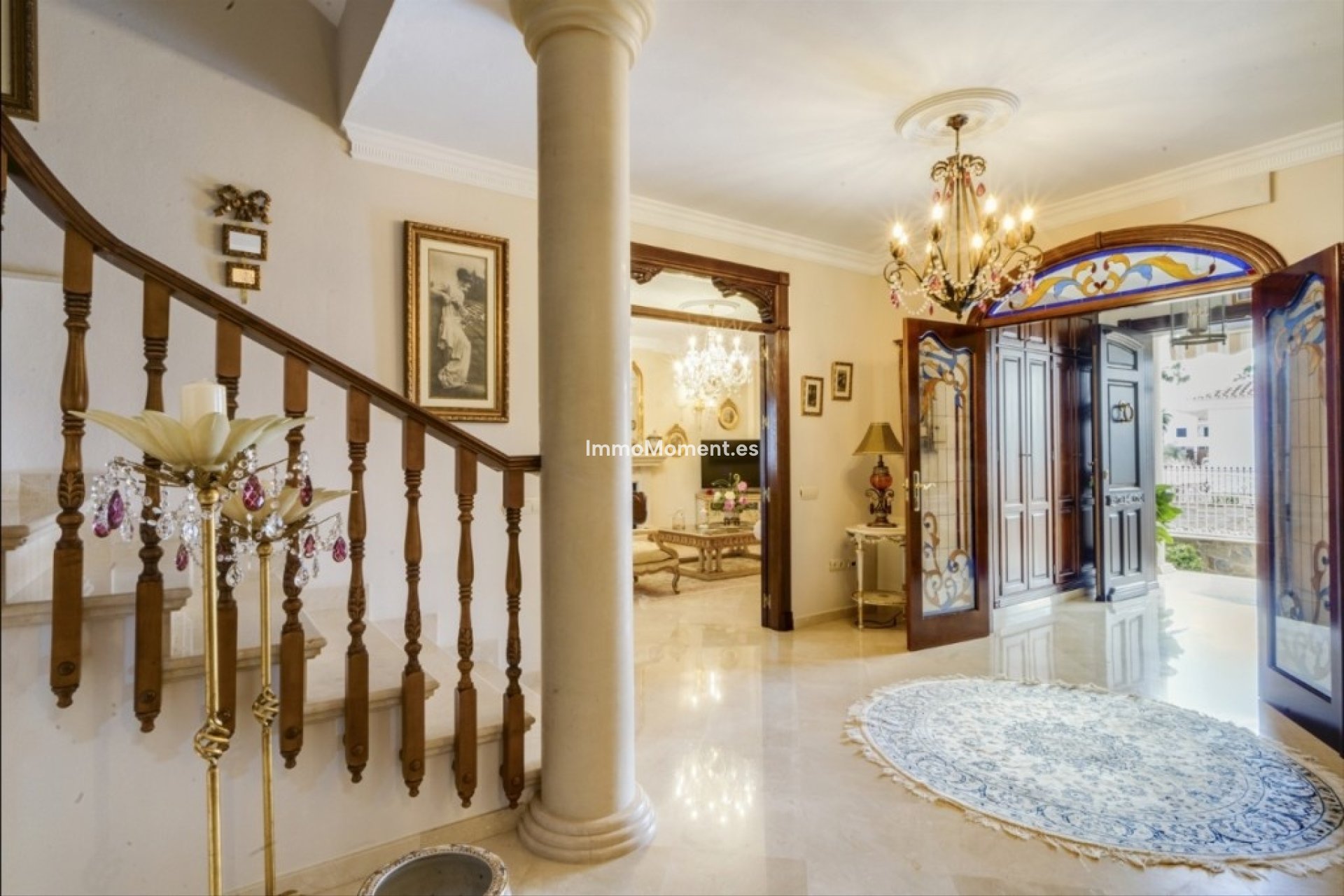 Wiederverkauf - Villa -   Inländisch - Alhaurín el Grande Centro