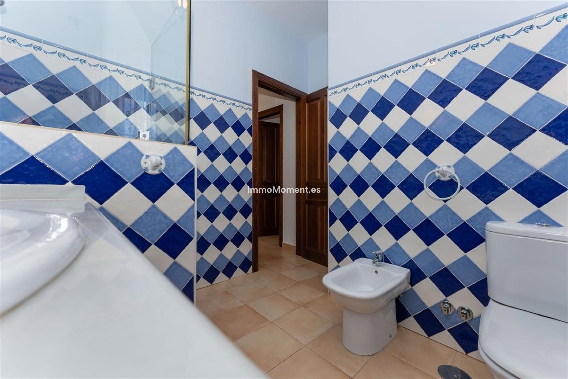 Wiederverkauf - Villa -   Inländisch - Alhaurín el Grande Centro