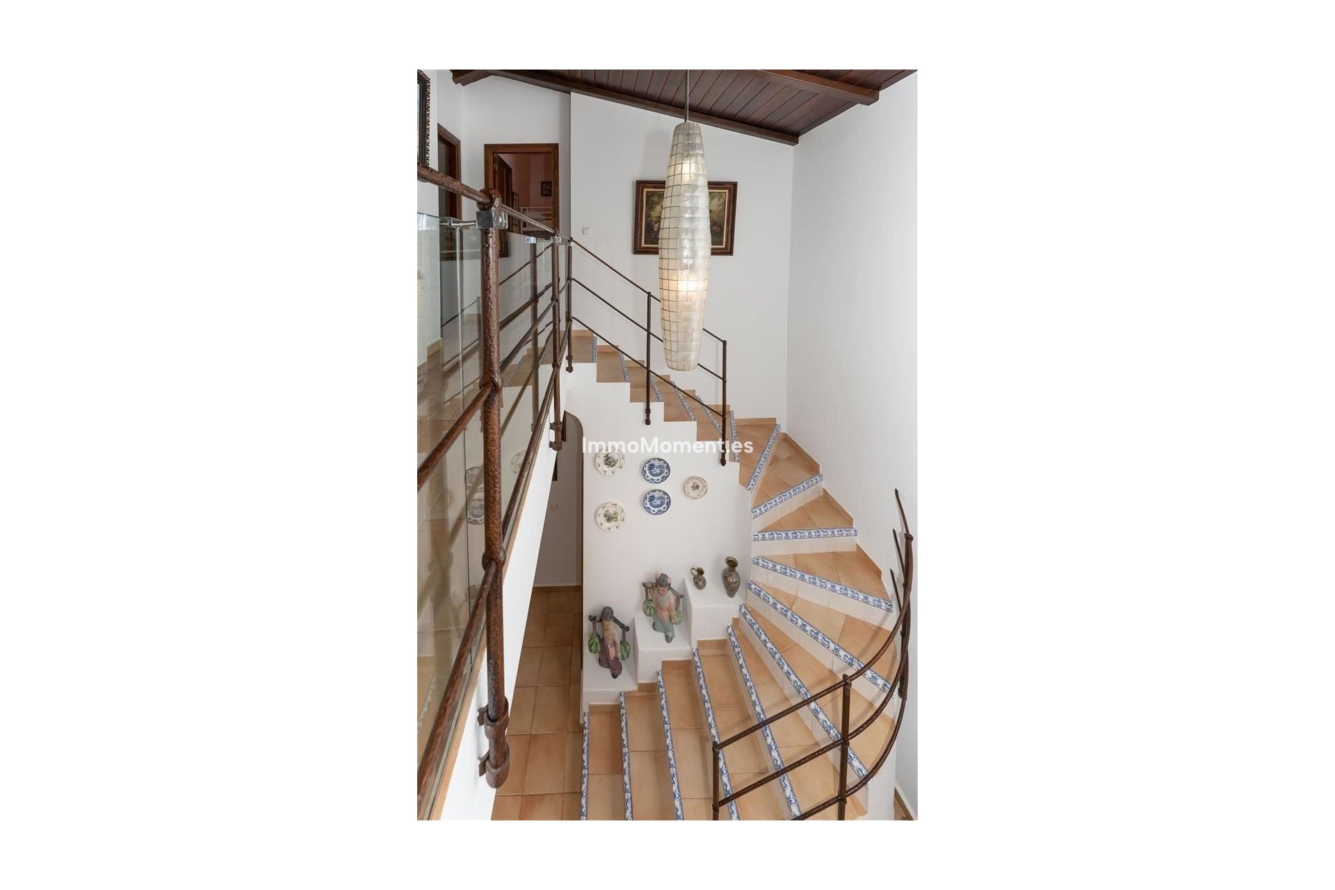 Wiederverkauf - Villa -   Inländisch - Alhaurín el Grande Centro