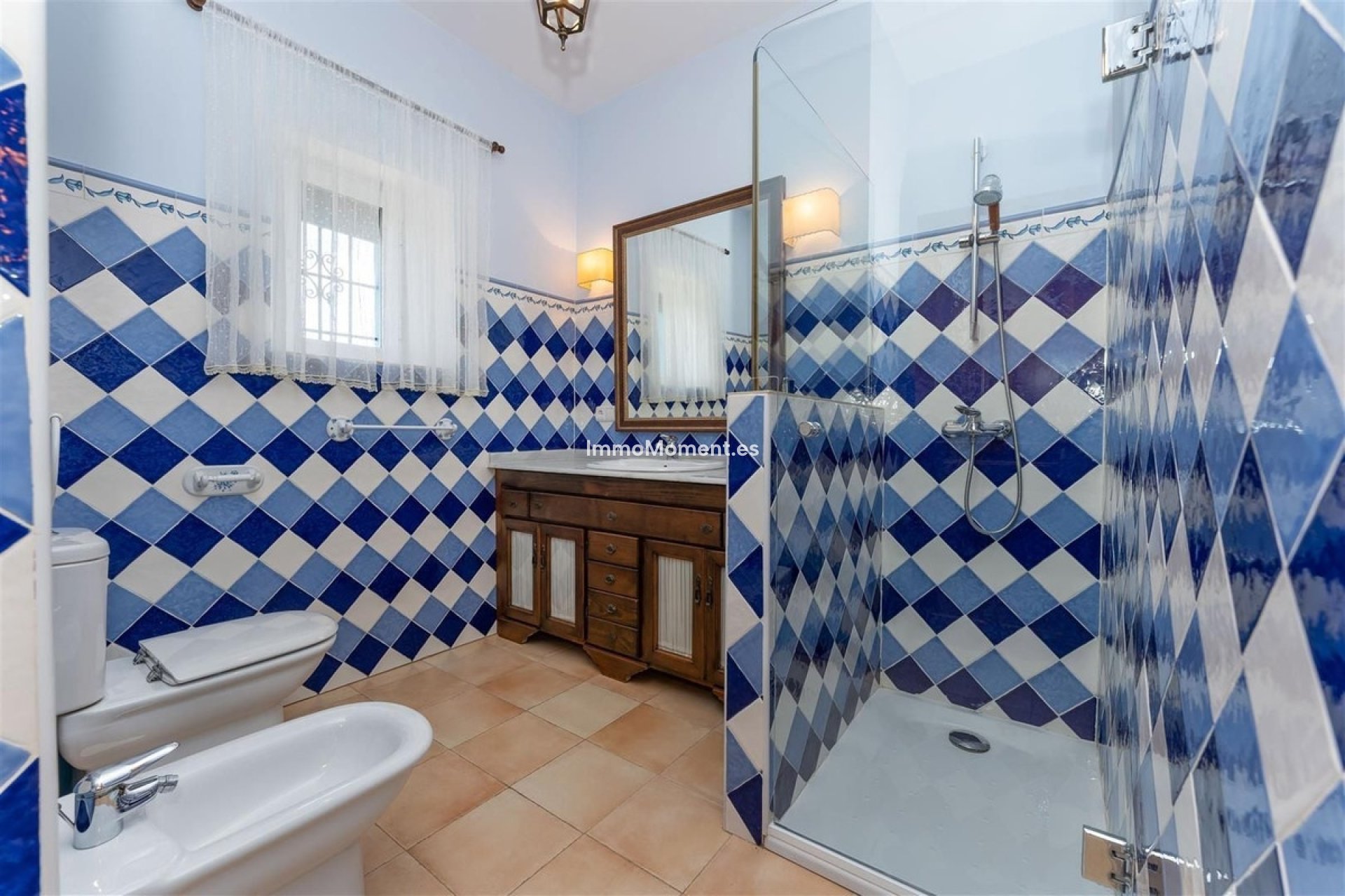 Wiederverkauf - Villa -   Inländisch - Alhaurín el Grande Centro