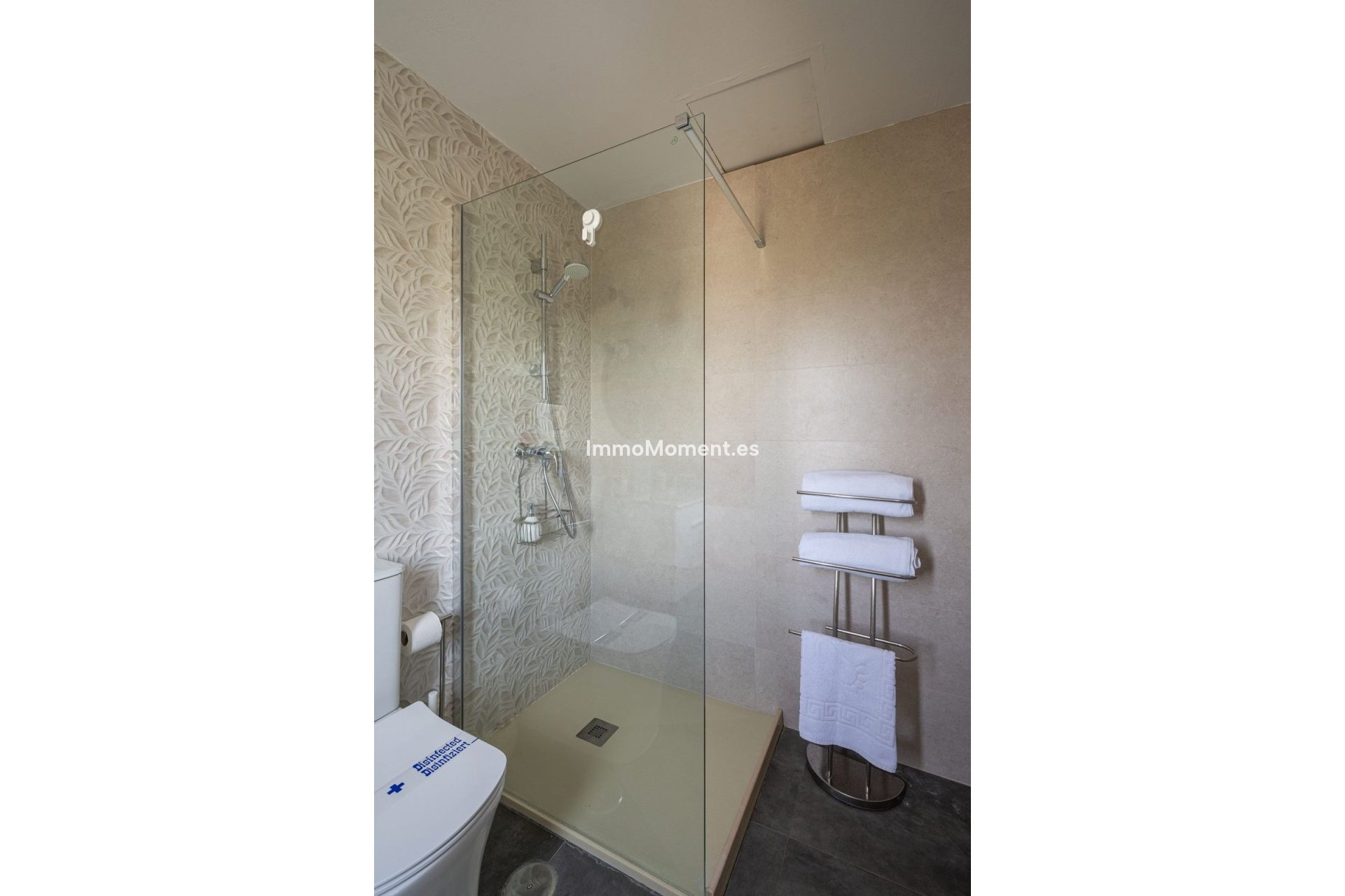 Wiederverkauf - Villa -   Inländisch - Alhaurín el Grande Centro