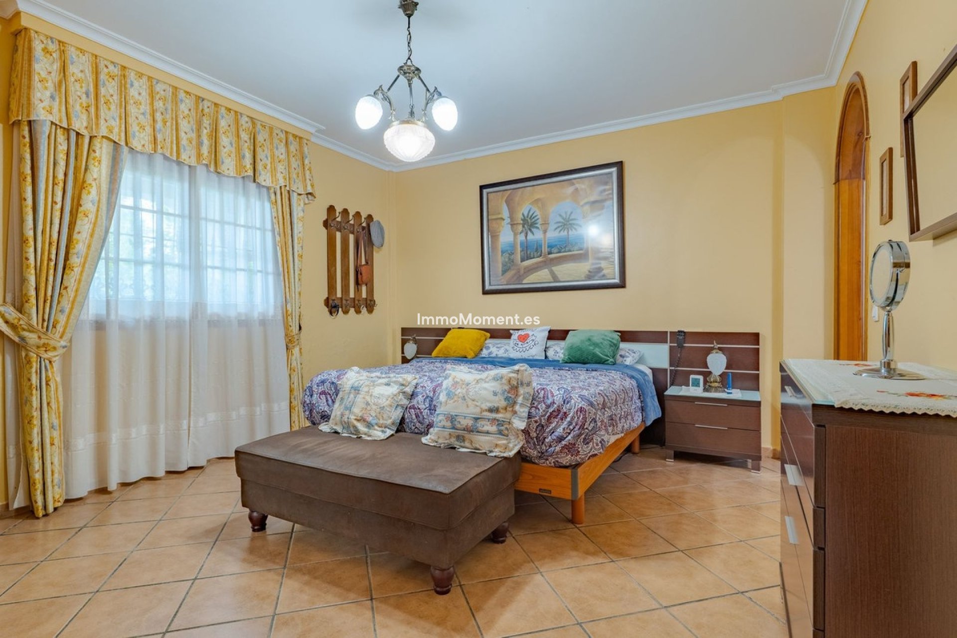 Wiederverkauf - Villa -   Inländisch - Alhaurín el Grande Centro