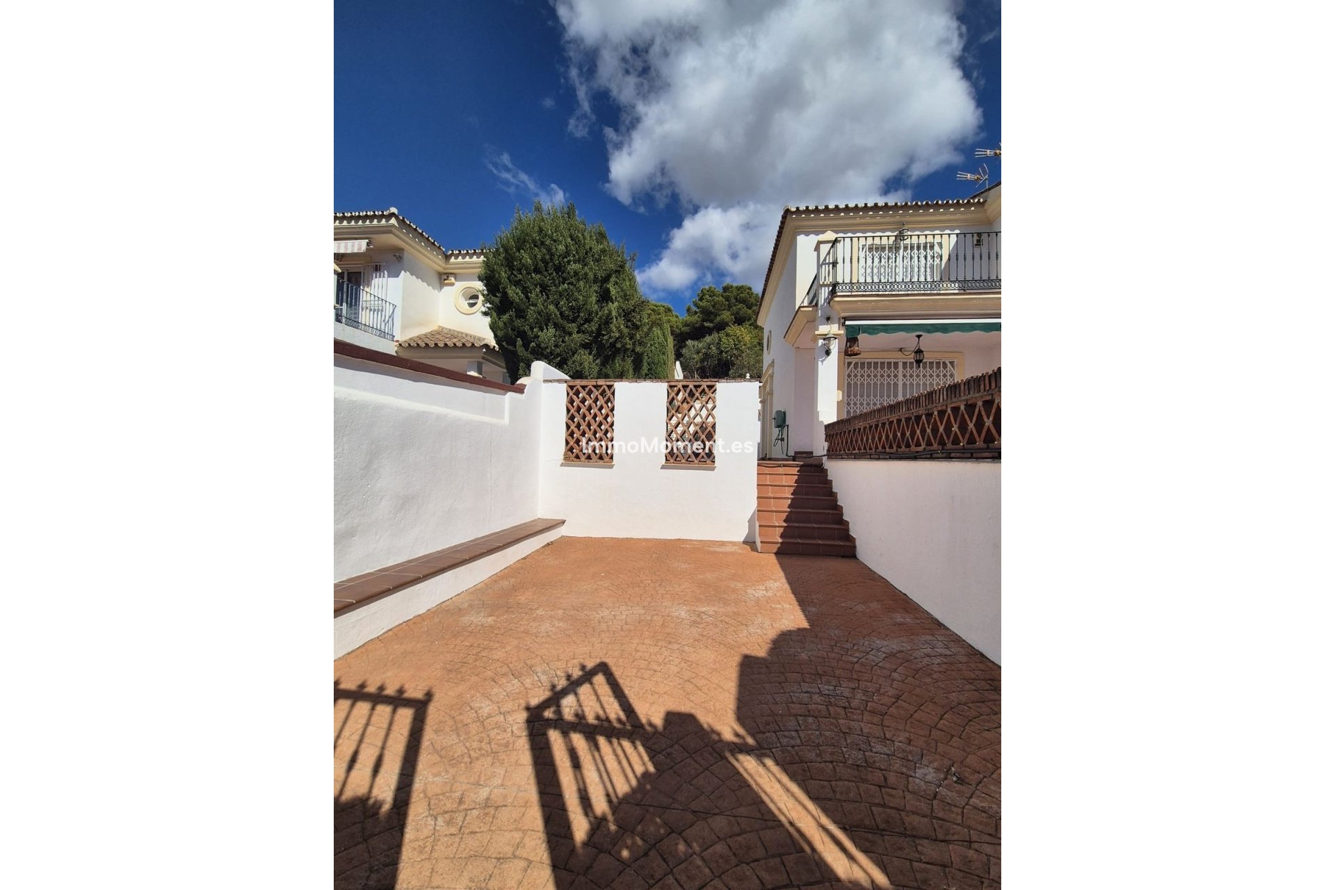 Wiederverkauf - Villa -   Inländisch - Alhaurín Golf