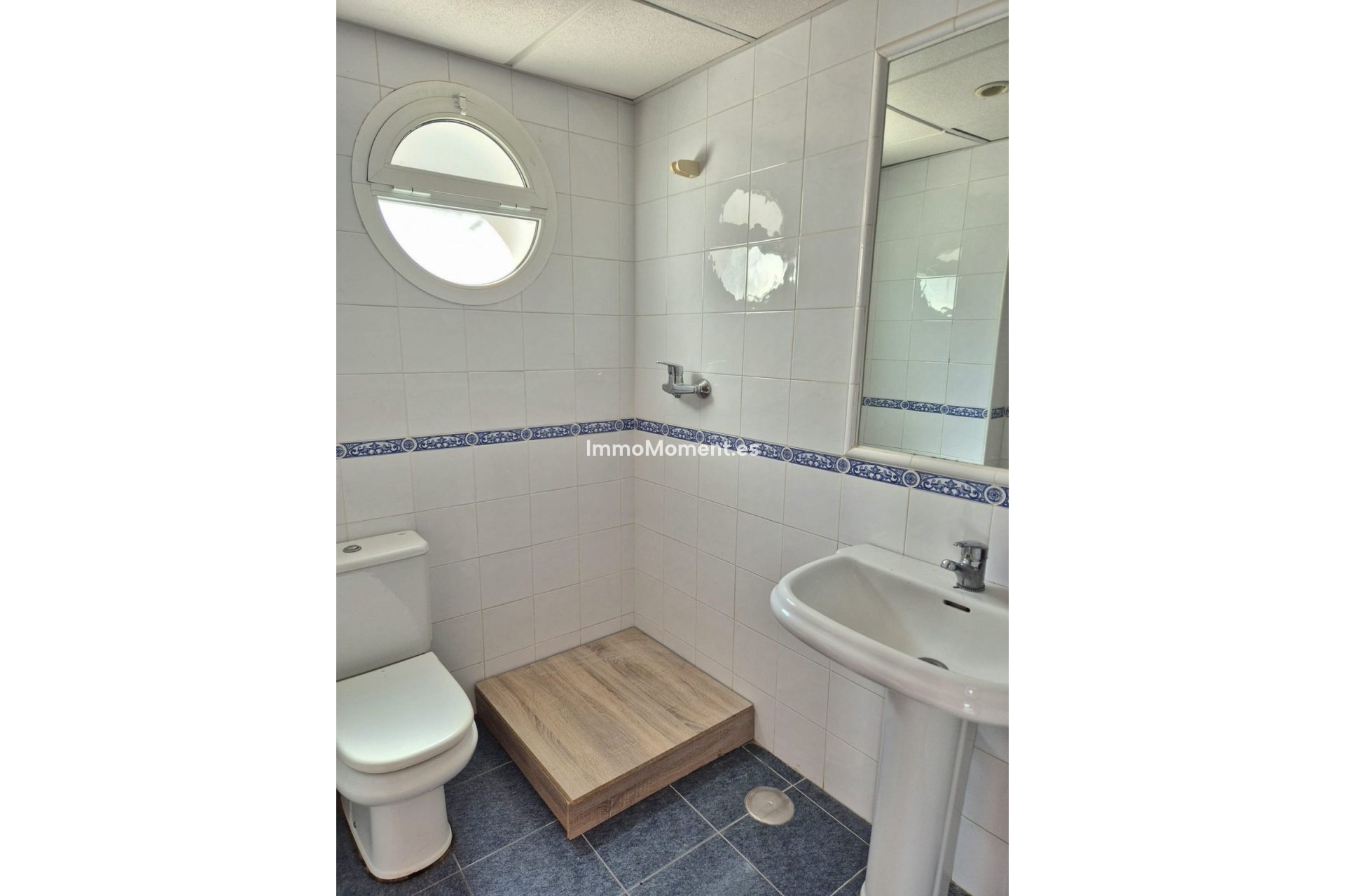 Wiederverkauf - Villa -   Inländisch - Alhaurín Golf