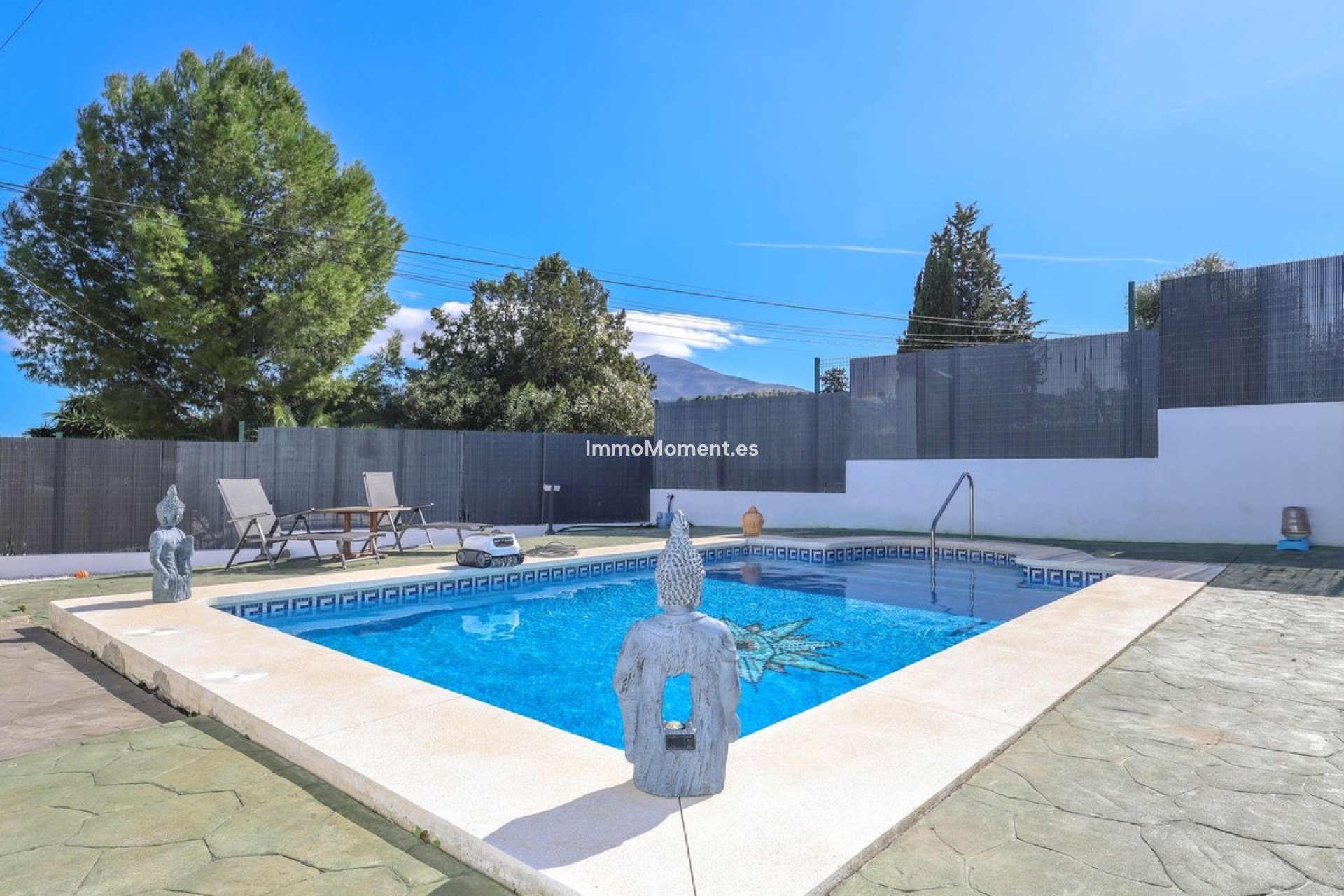 Wiederverkauf - Villa -   Inländisch - Coín