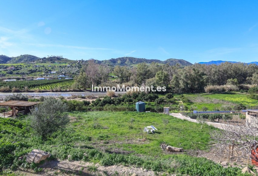 Wiederverkauf - Villa -   Inländisch - Coín