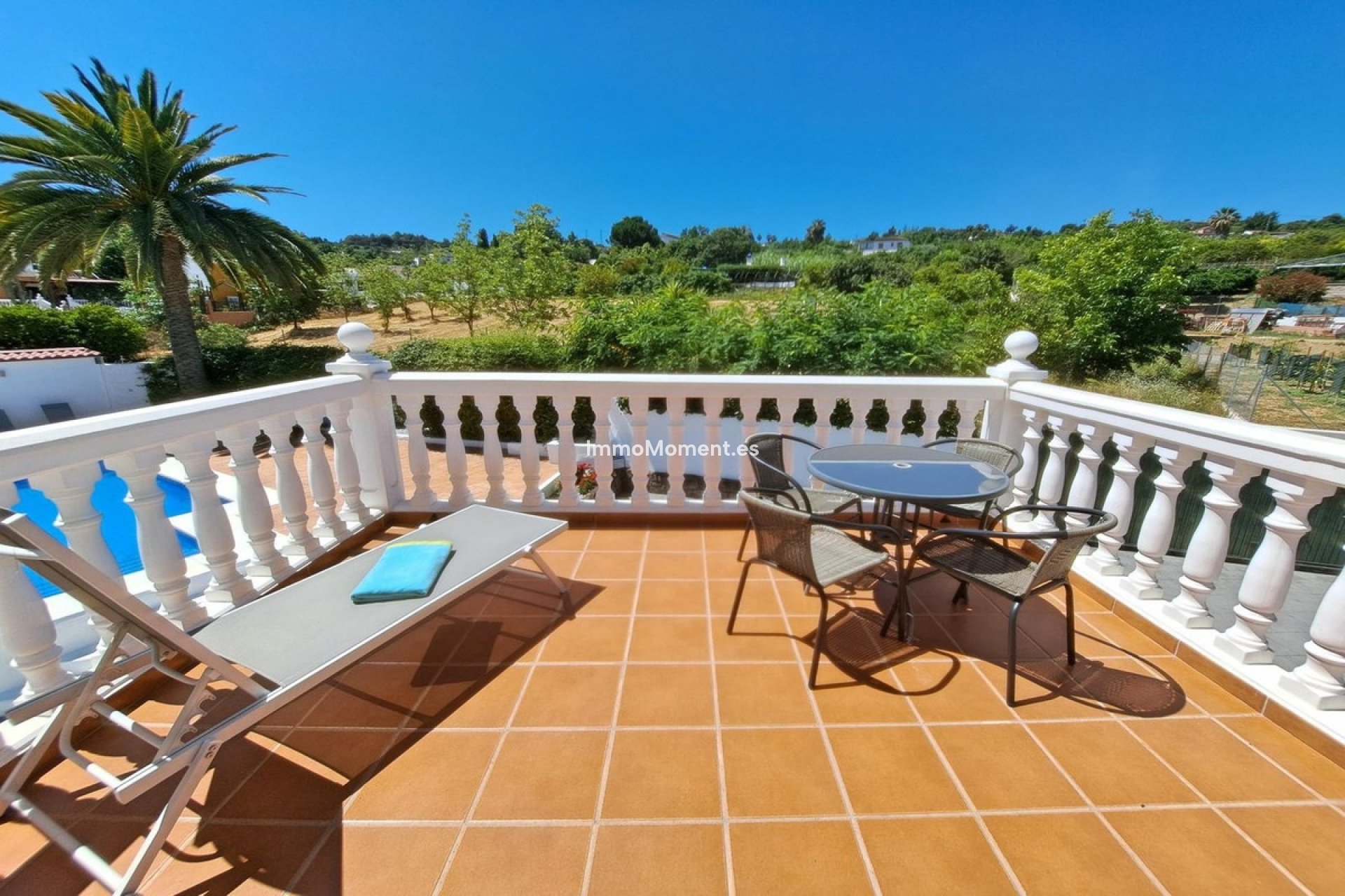 Wiederverkauf - Villa -   Inländisch - Coín