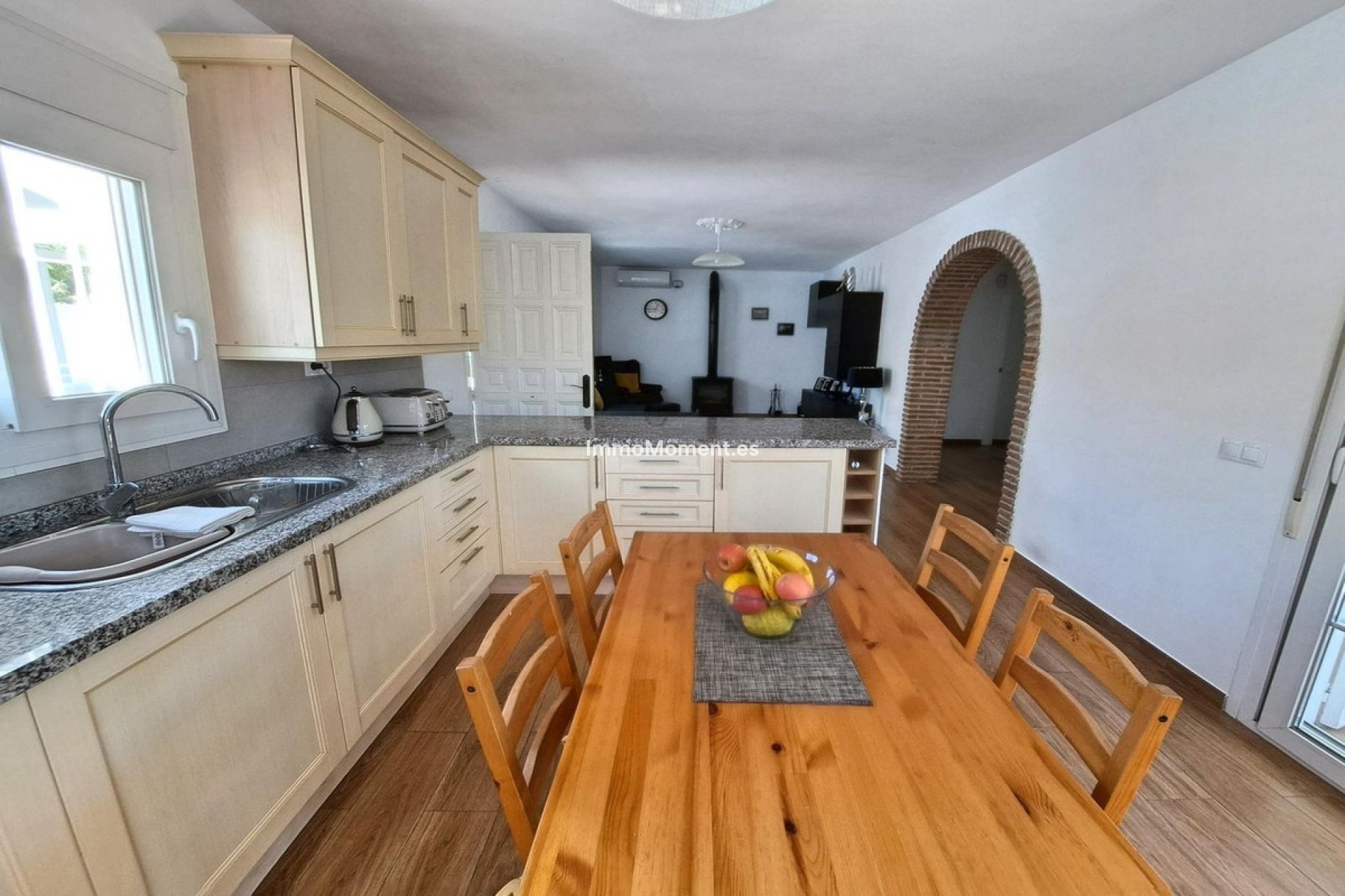 Wiederverkauf - Villa -   Inländisch - Coín