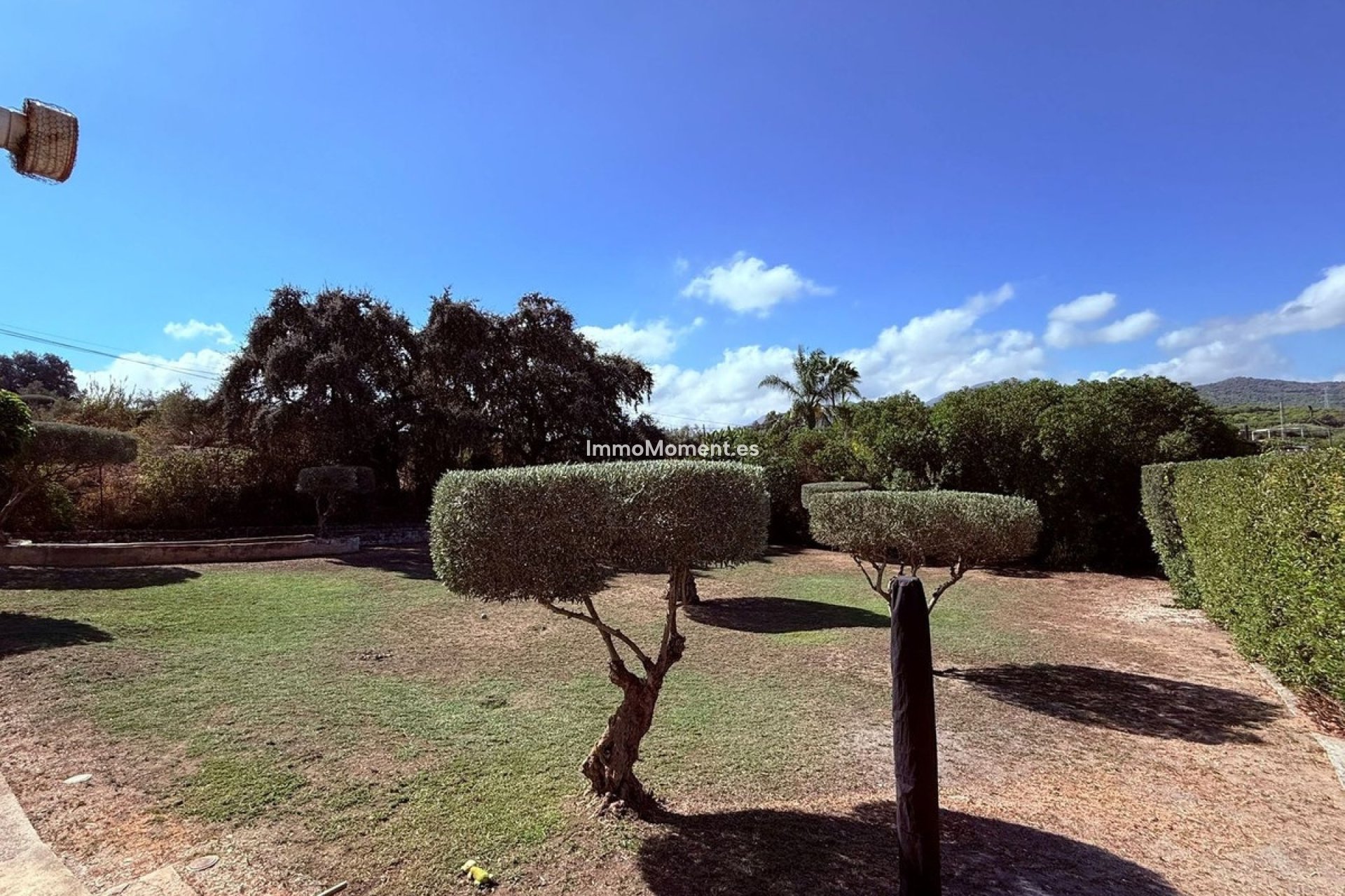 Wiederverkauf - Villa -   Inländisch - Coín