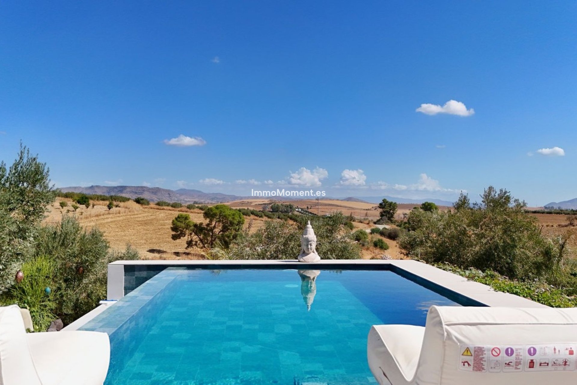 Wiederverkauf - Villa -   Inländisch - Coín