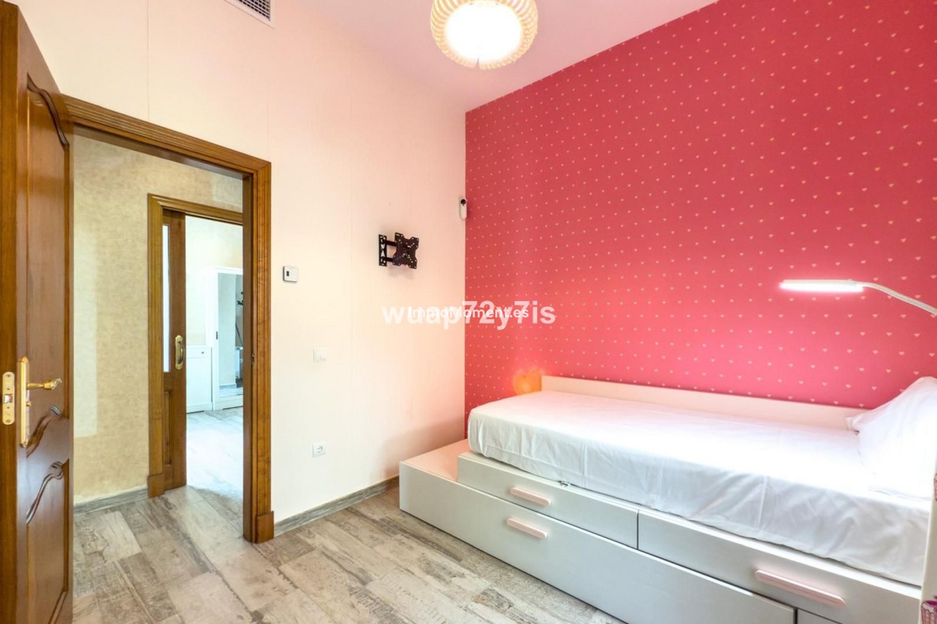 Wiederverkauf - Villa -   Inländisch - Istán