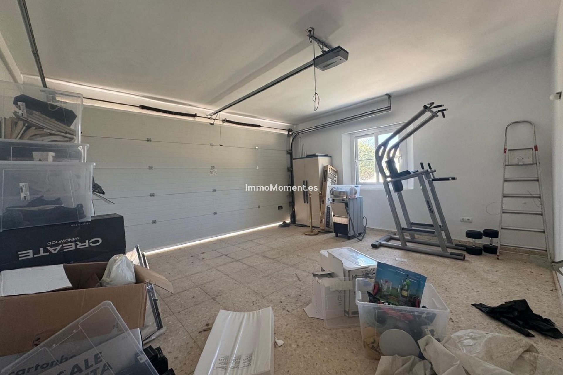 Wiederverkauf - Villa -   Inländisch - Istán