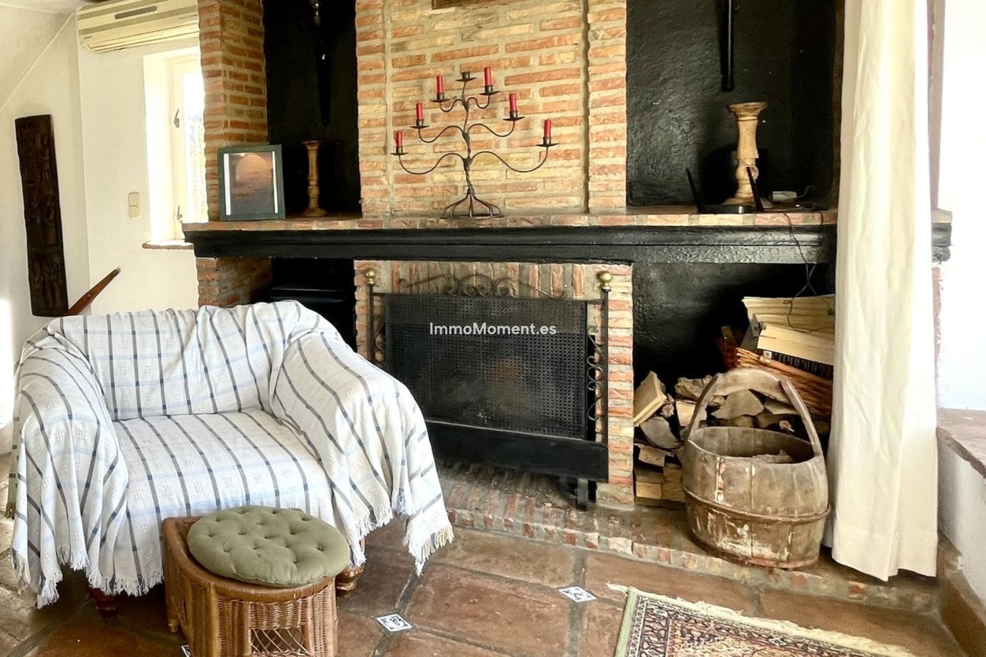 Wiederverkauf - Villa -   Inländisch - Istán