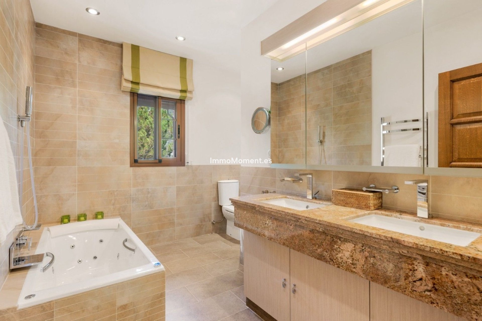 Wiederverkauf - Villa -   Inländisch - Ojén