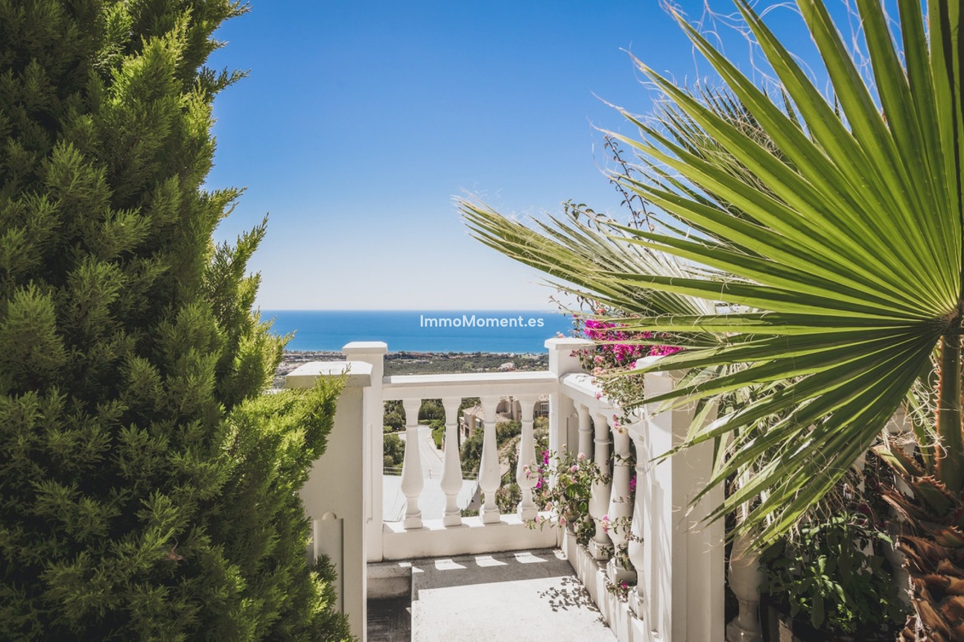 Wiederverkauf - Villa - Marbella - Altos de los Monteros