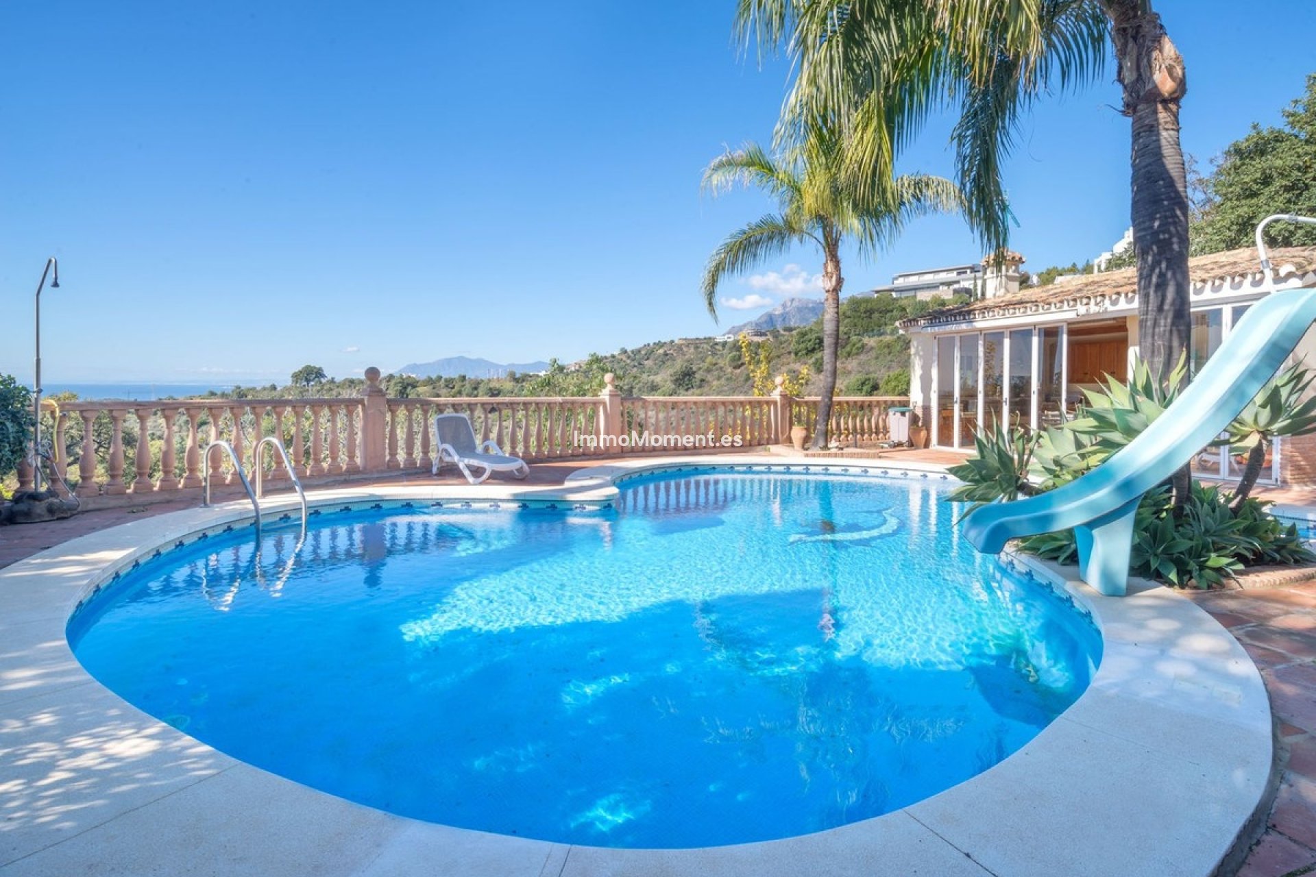 Wiederverkauf - Villa - Marbella - Altos de los Monteros