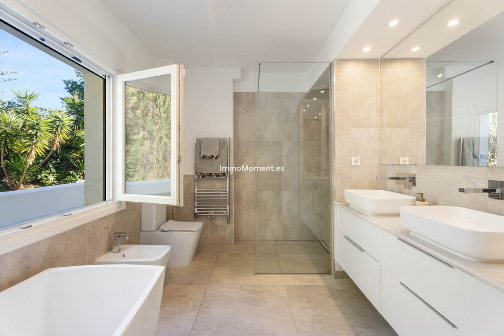 Wiederverkauf - Villa - Marbella - El Rosario