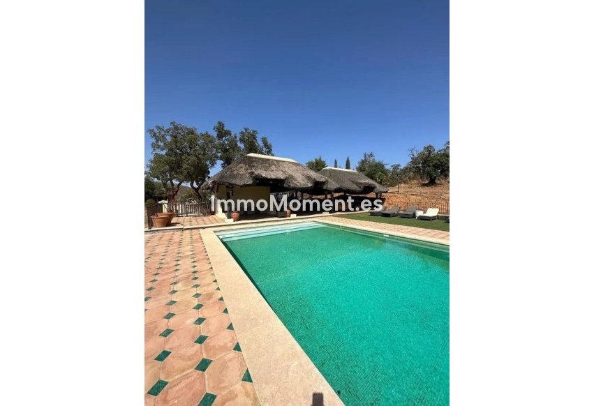 Wiederverkauf - Villa - Marbella - La Mairena