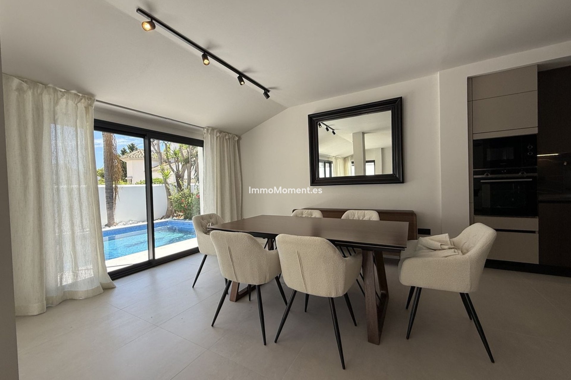 Wiederverkauf - Villa - Marbella - Marbella Centro