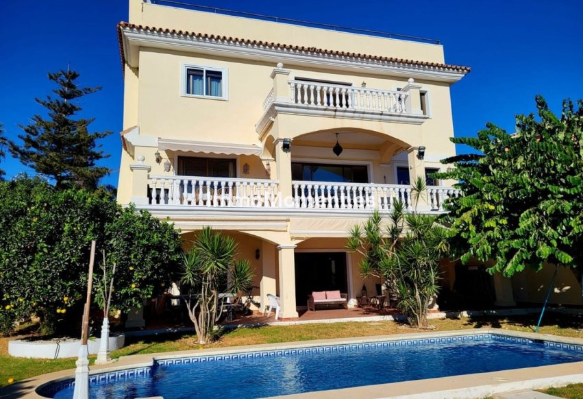Wiederverkauf - Villa - Marbella - Marbella Centro