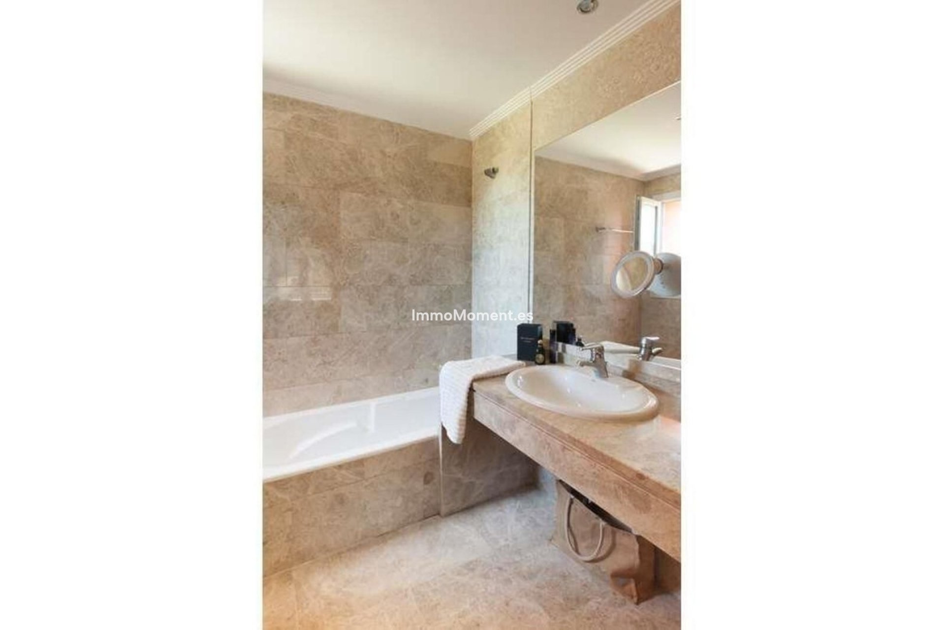 Wiederverkauf - Villa - Marbella - Marbella Centro