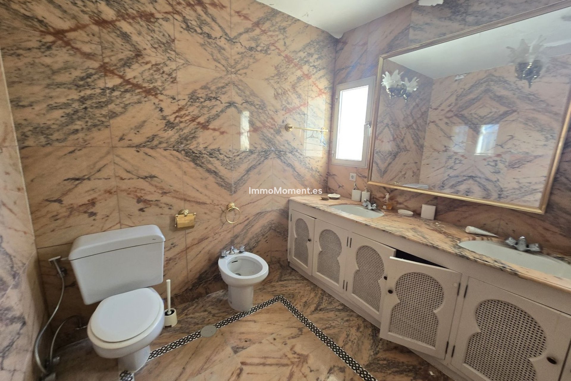 Wiederverkauf - Villa - Marbella - Marbella Centro