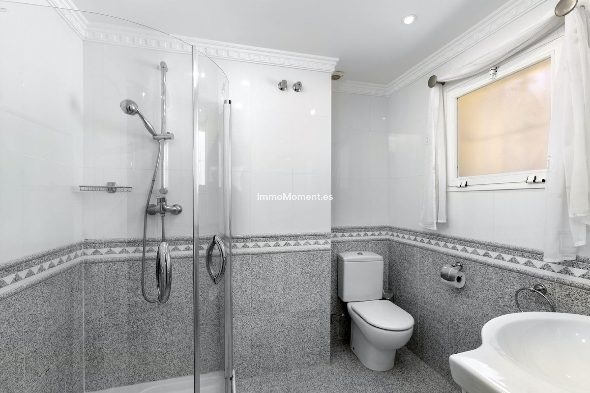 Wiederverkauf - Villa - Marbella - Marbesa