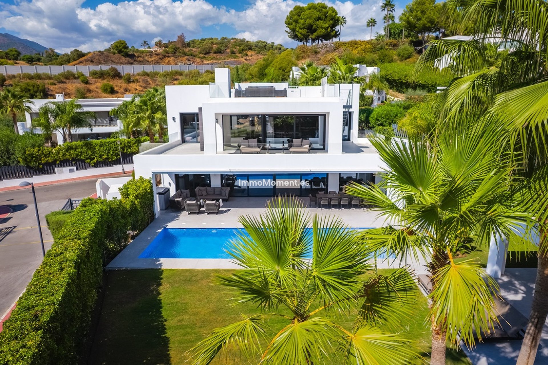 Wiederverkauf - Villa - Marbella - Nueva Andalucía