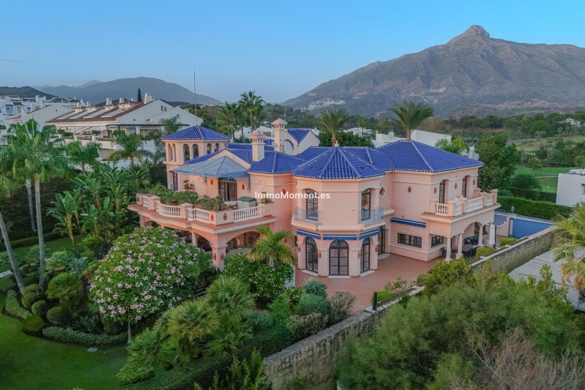 Wiederverkauf - Villa - Marbella - Nueva Andalucía