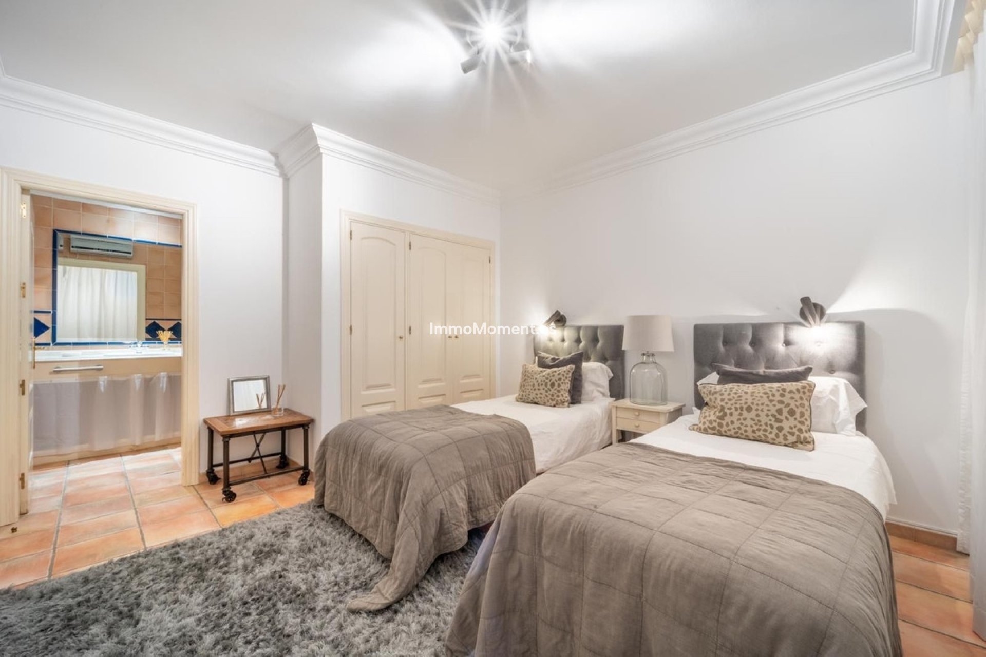 Wiederverkauf - Villa - Marbella - Nueva Andalucía