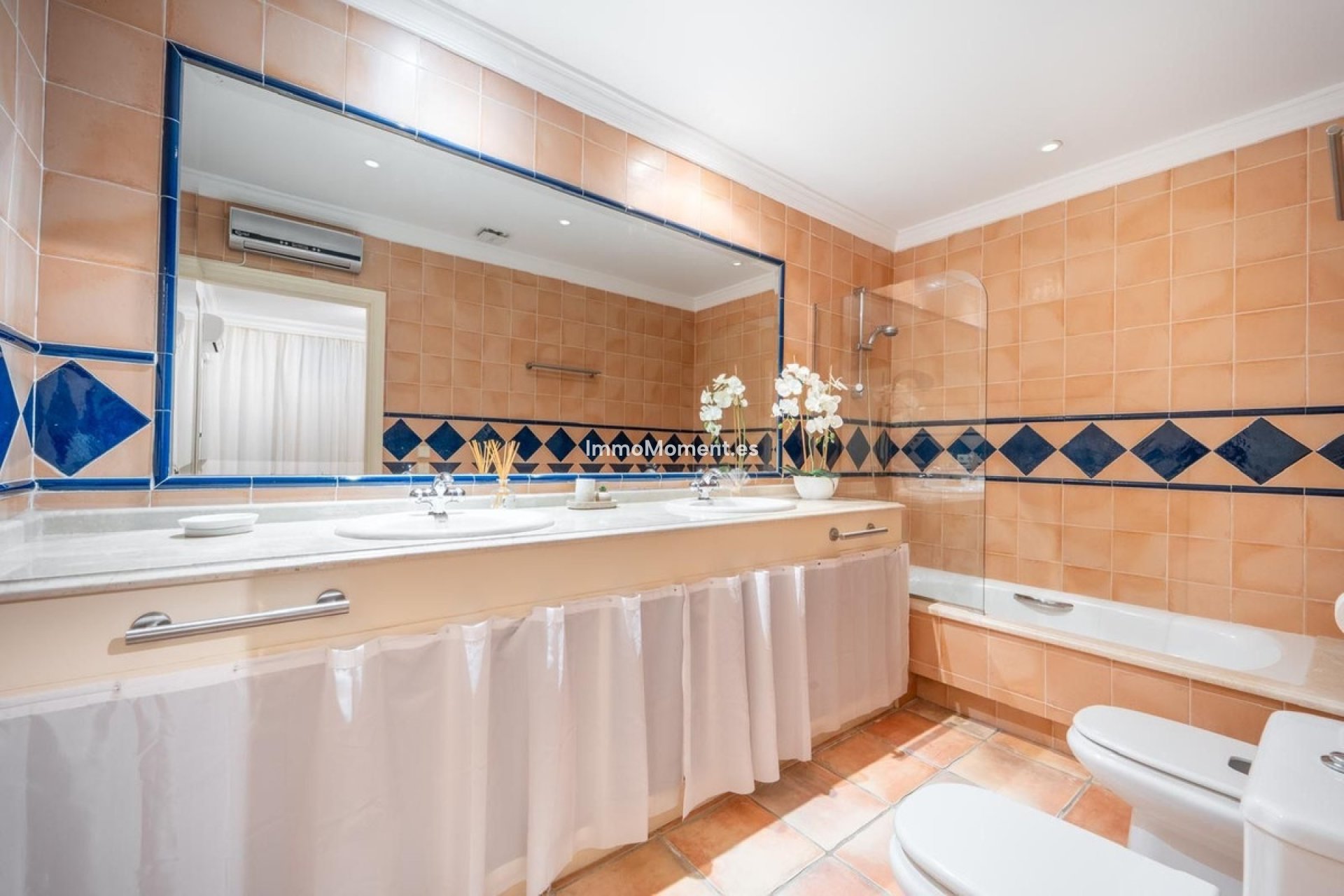 Wiederverkauf - Villa - Marbella - Nueva Andalucía