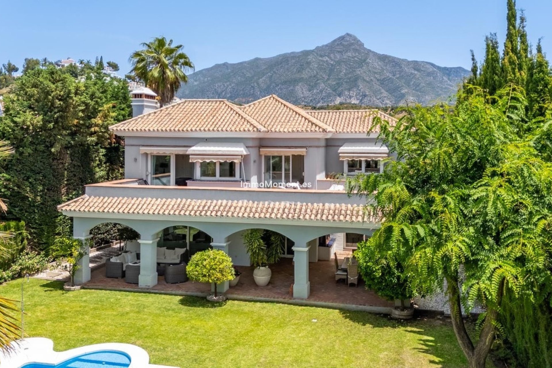 Wiederverkauf - Villa - Marbella - Nueva Andalucía