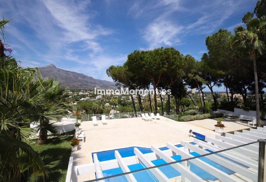 Wiederverkauf - Villa - Marbella - Nueva Andalucía