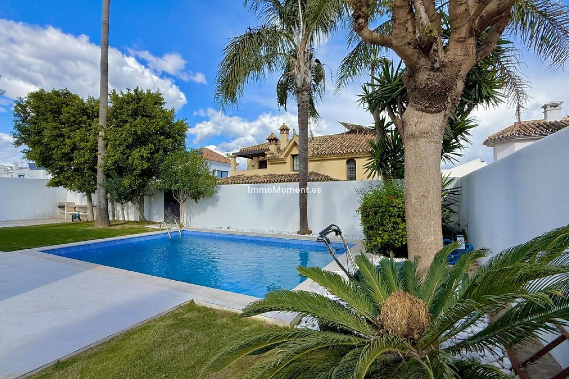 Wiederverkauf - Villa - Marbella - Nueva Andalucía