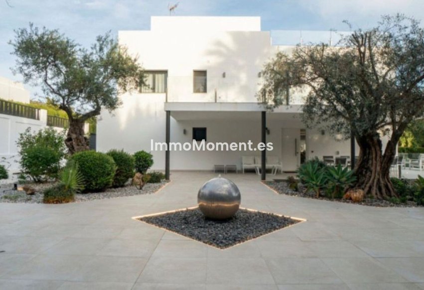 Wiederverkauf - Villa - Marbella - Nueva Andalucía