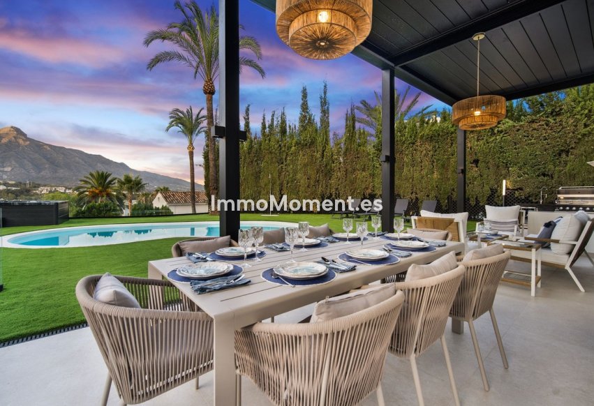 Wiederverkauf - Villa - Marbella - Nueva Andalucía
