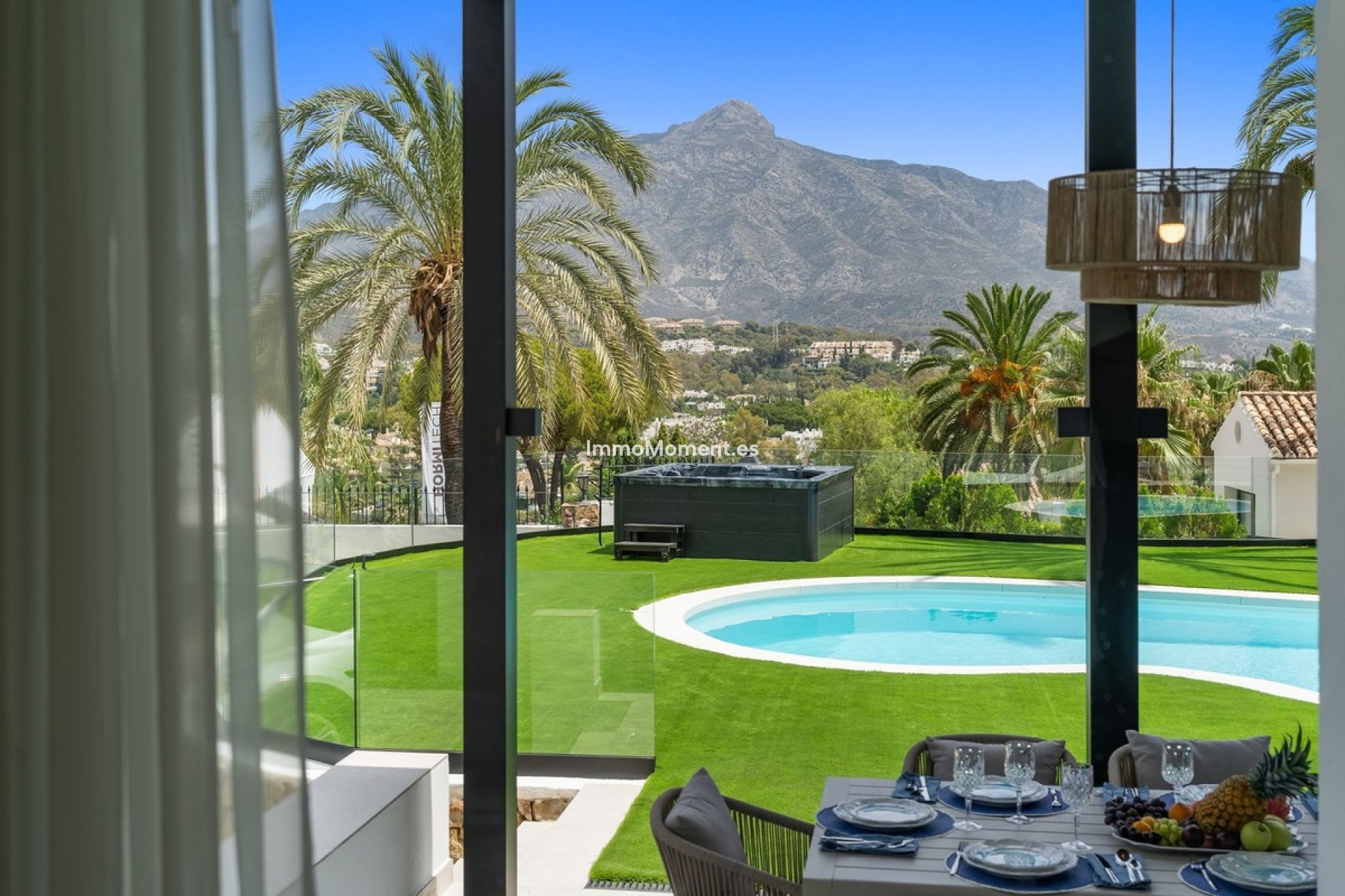 Wiederverkauf - Villa - Marbella - Nueva Andalucía