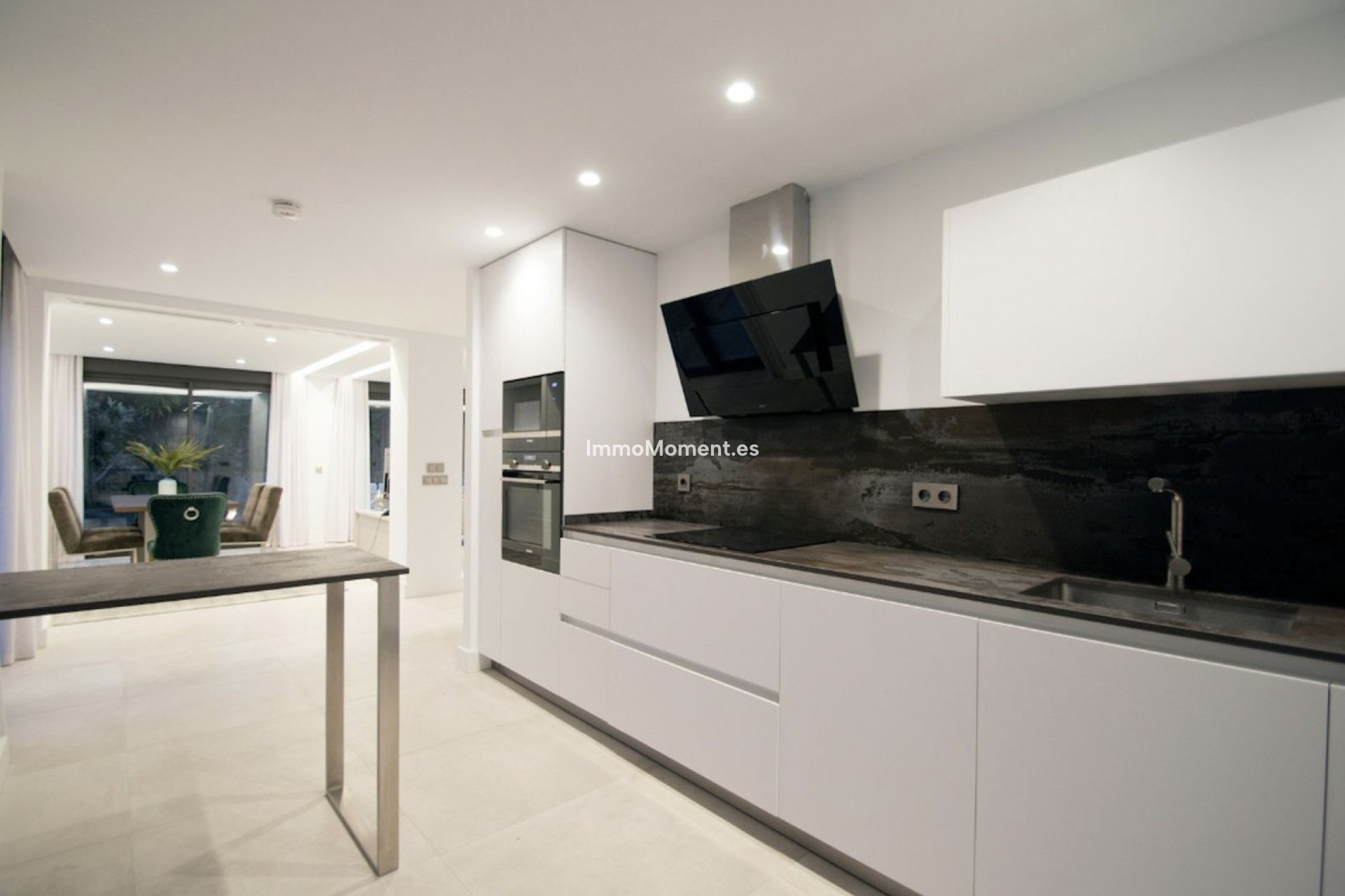 Wiederverkauf - Villa - Marbella - Nueva Andalucía