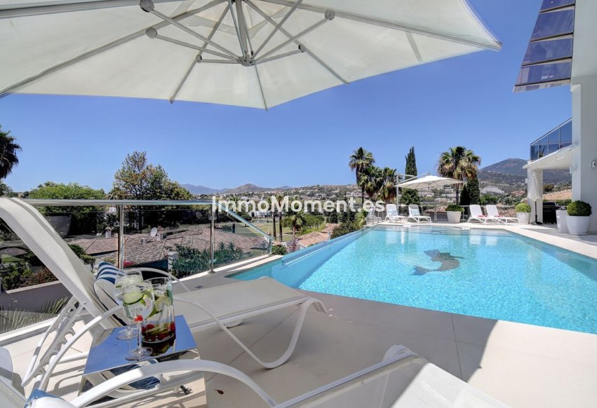 Wiederverkauf - Villa - Marbella - Nueva Andalucía