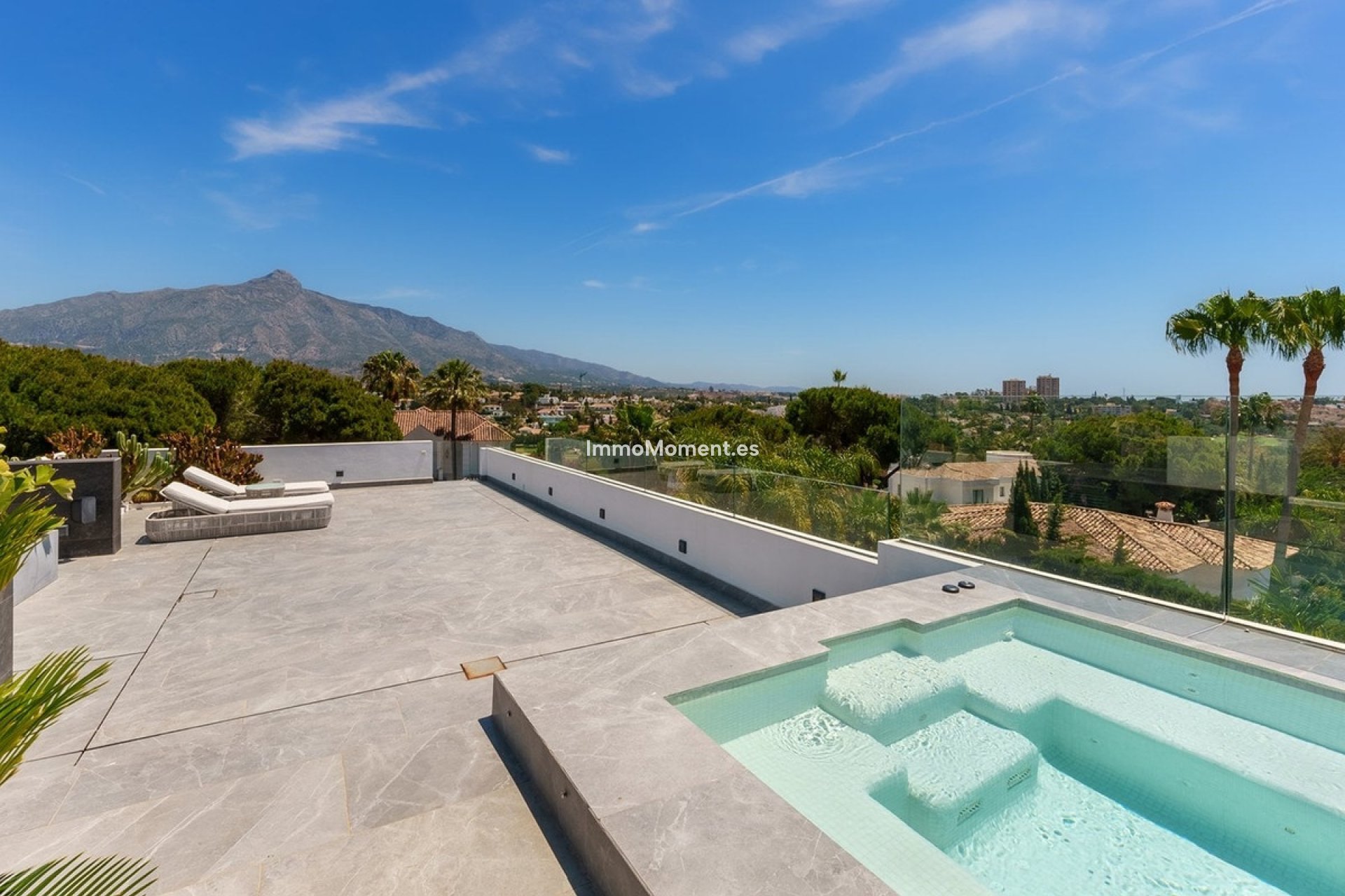 Wiederverkauf - Villa - Marbella - Nueva Andalucía
