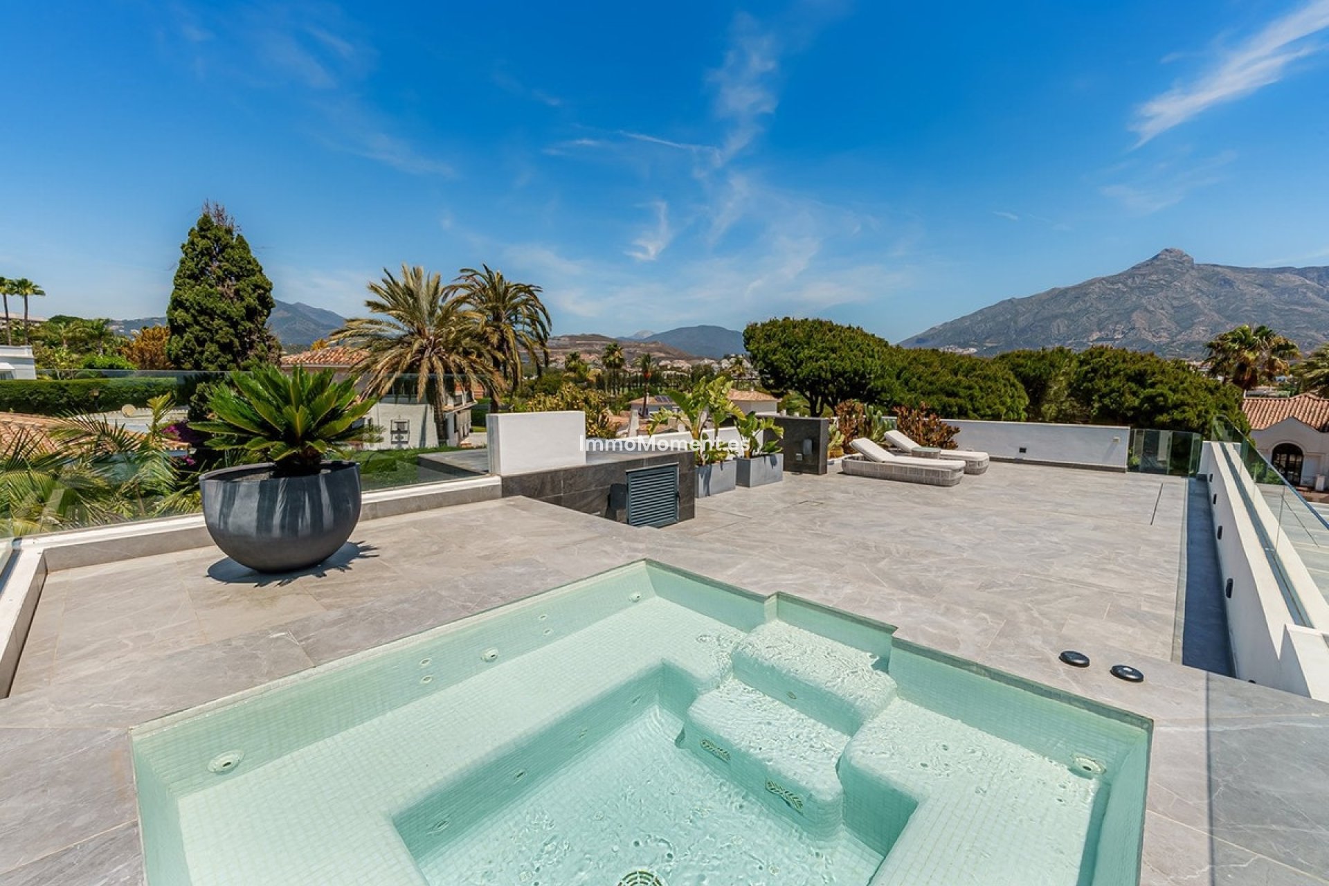 Wiederverkauf - Villa - Marbella - Nueva Andalucía