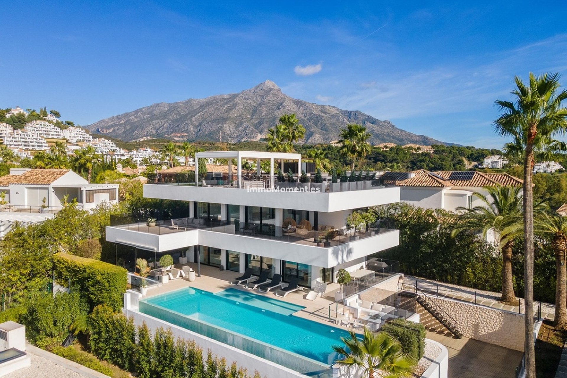 Wiederverkauf - Villa - Marbella - Nueva Andalucía